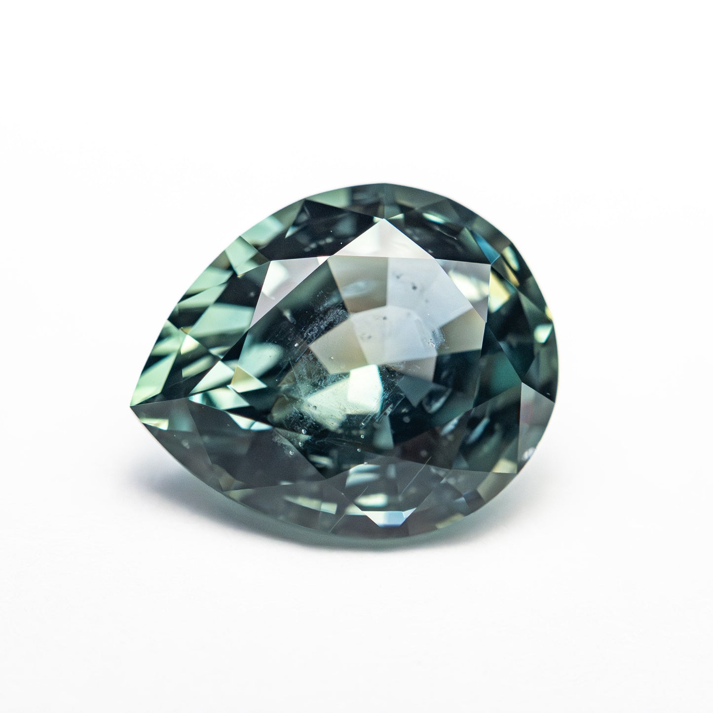 3.36ct 10.31x8.53x5.19mm ペア ブリリアント サファイア 25444-01