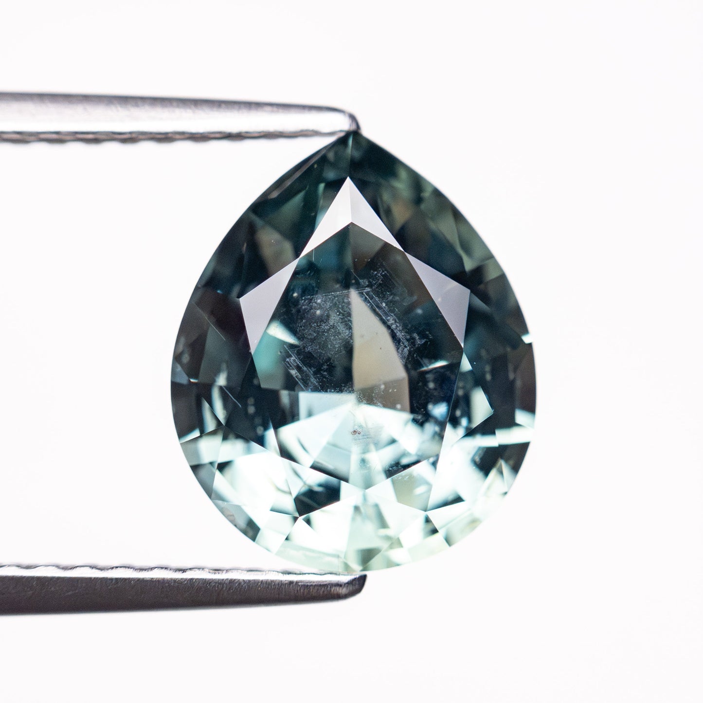 3.36ct 10.31x8.53x5.19mm ペア ブリリアント サファイア 25444-01