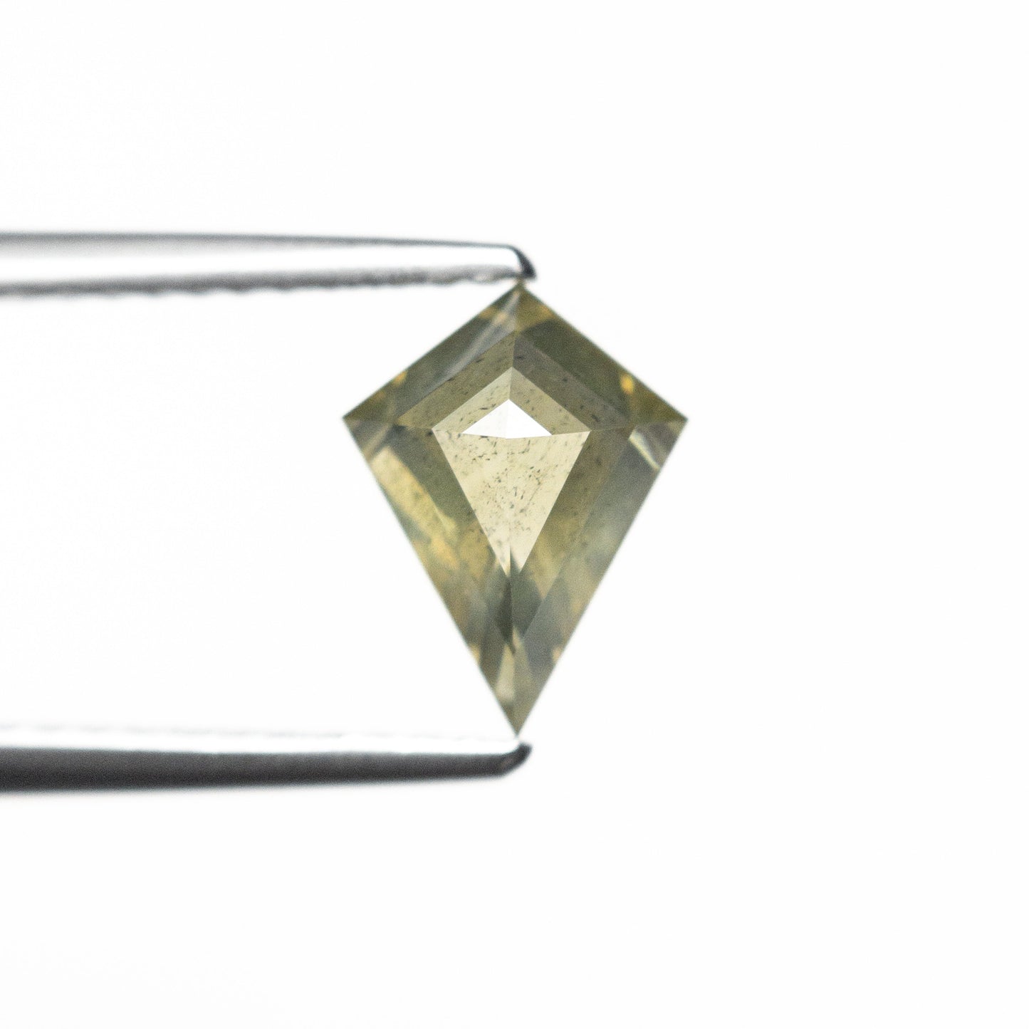 1.05ct 8.38x6.43x3.65mm カイトステップカット 25455-14