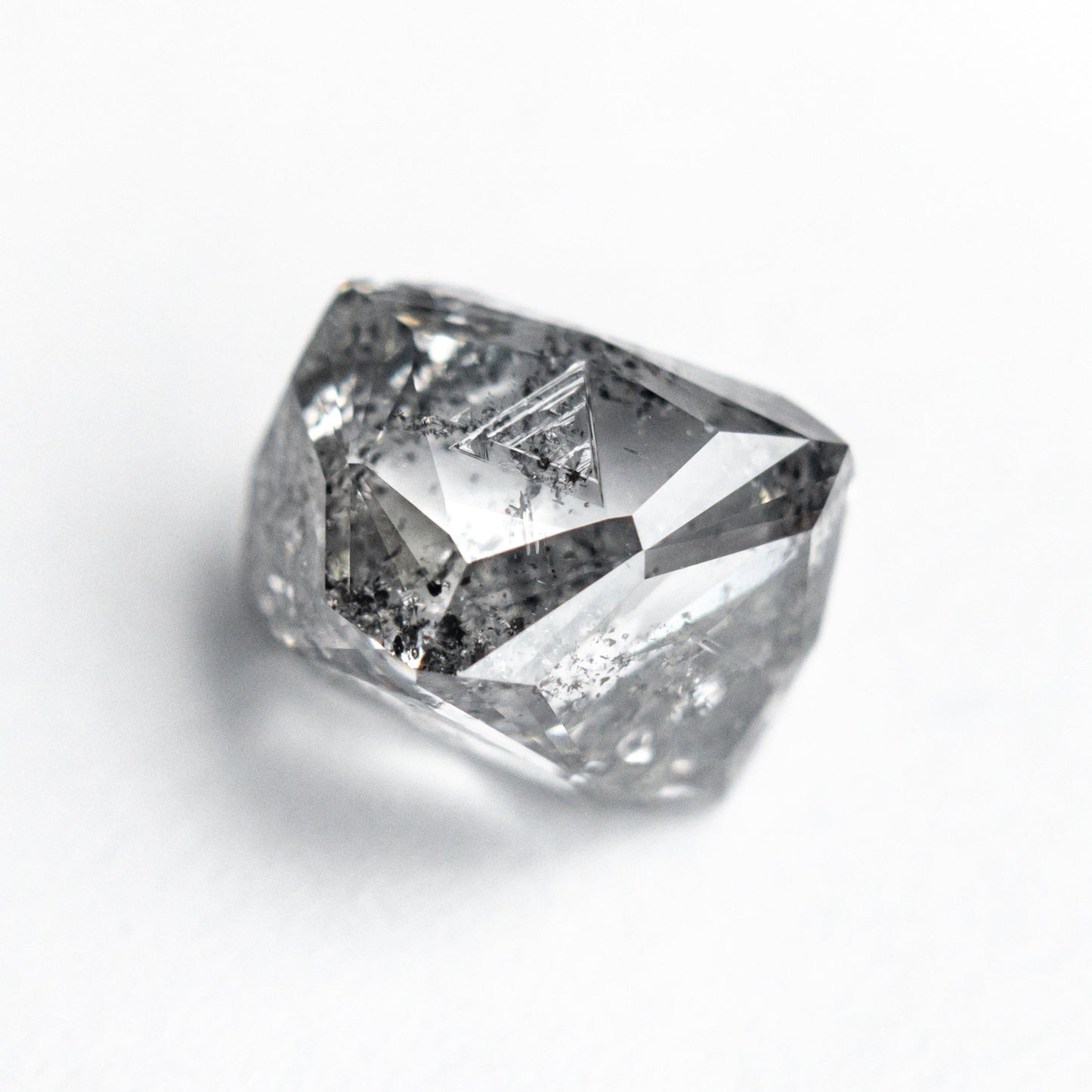 3.89ct 8.91x8.61x6.82mm 八面体 🇨🇦 25565-01