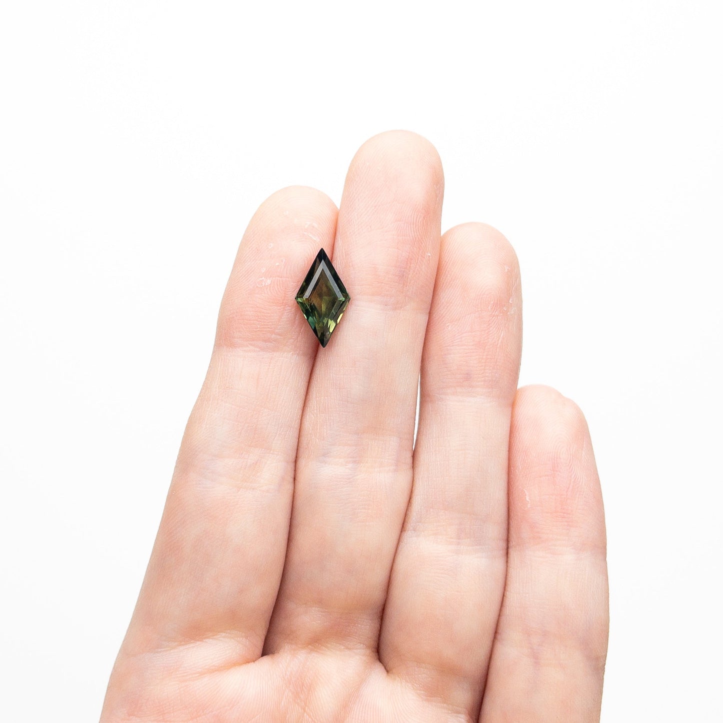 2.51ct 13.06x7.33x4.52mm ロゼンジステップカットサファイア 25765-01