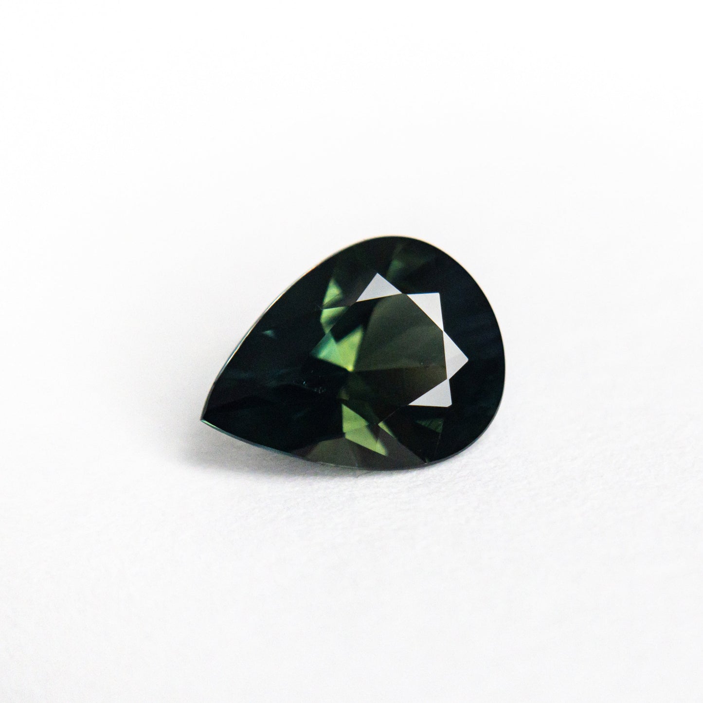 1.17ct 8.15x6.09x3.75mm ペア ブリリアント サファイア 25781-05