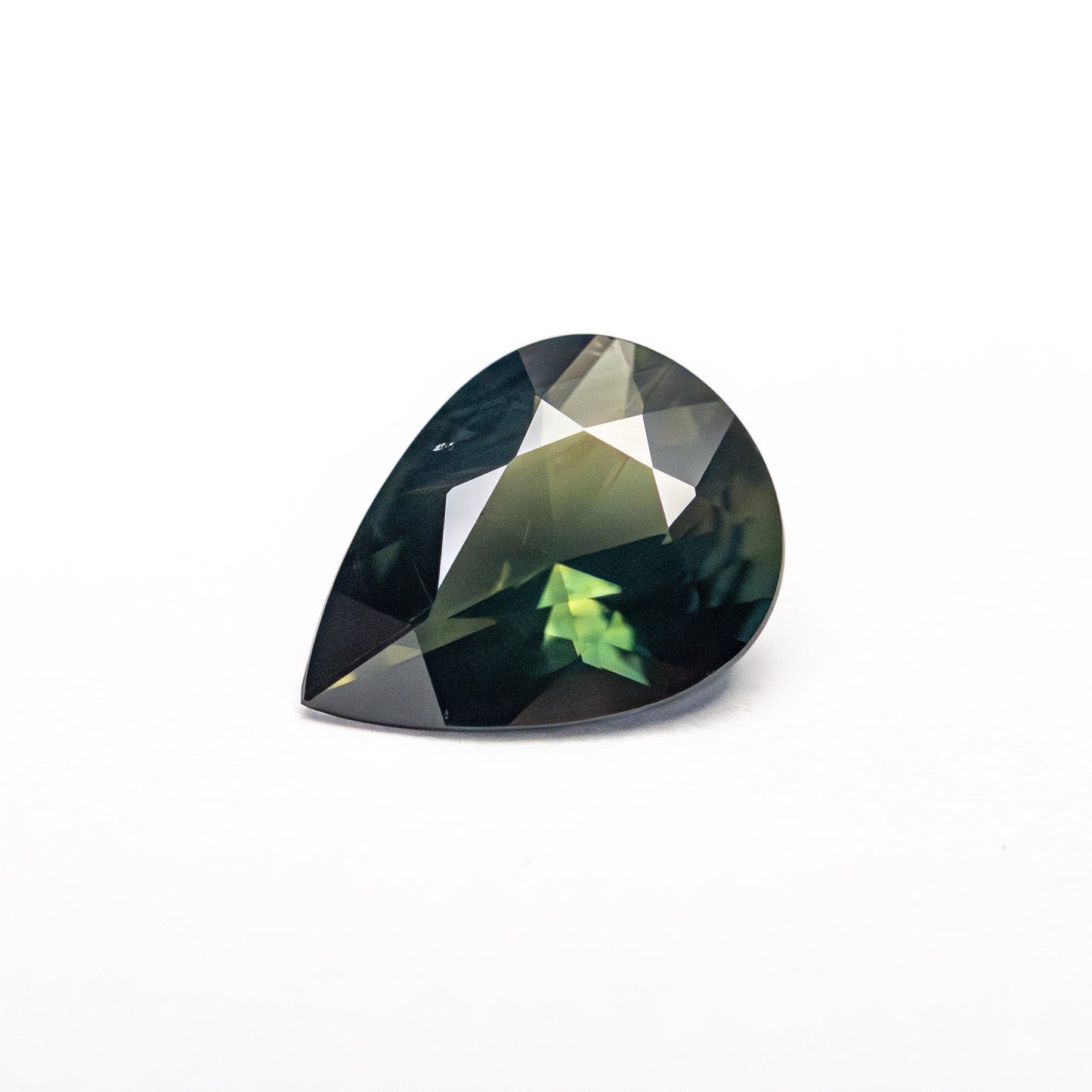 1.05ct 8.08x6.15x3.21mm ペア ブリリアント サファイア 25783-12