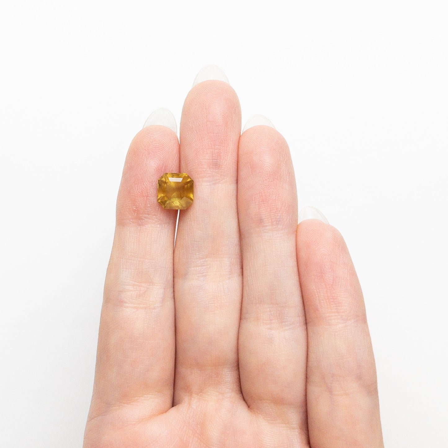 4.79ct 8.06x8.02x7.64mm カットコーナー スクエアステップカット サファイア 25934-01