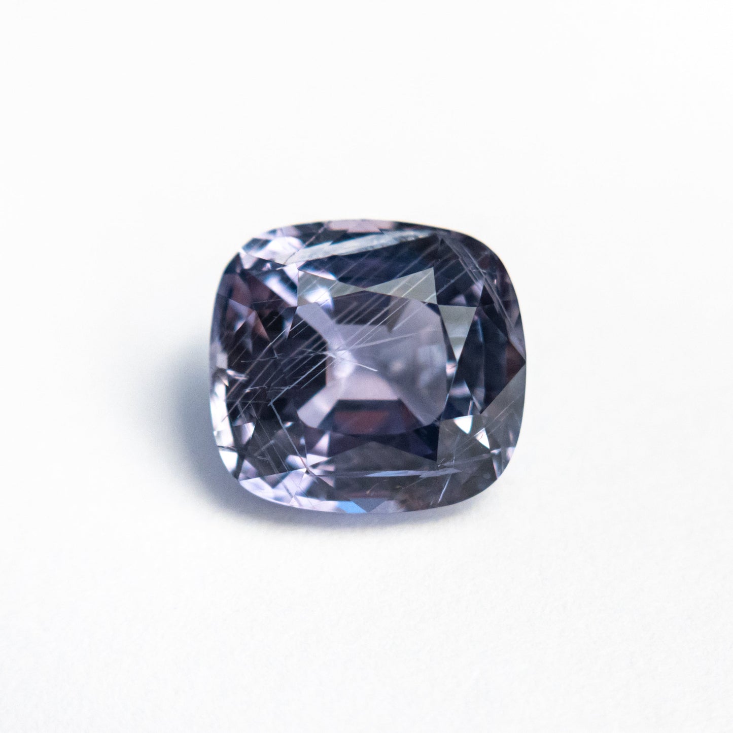 2.56ct 7.95x7.37x4.92mm クッションブリリアントサファイア 25938-01