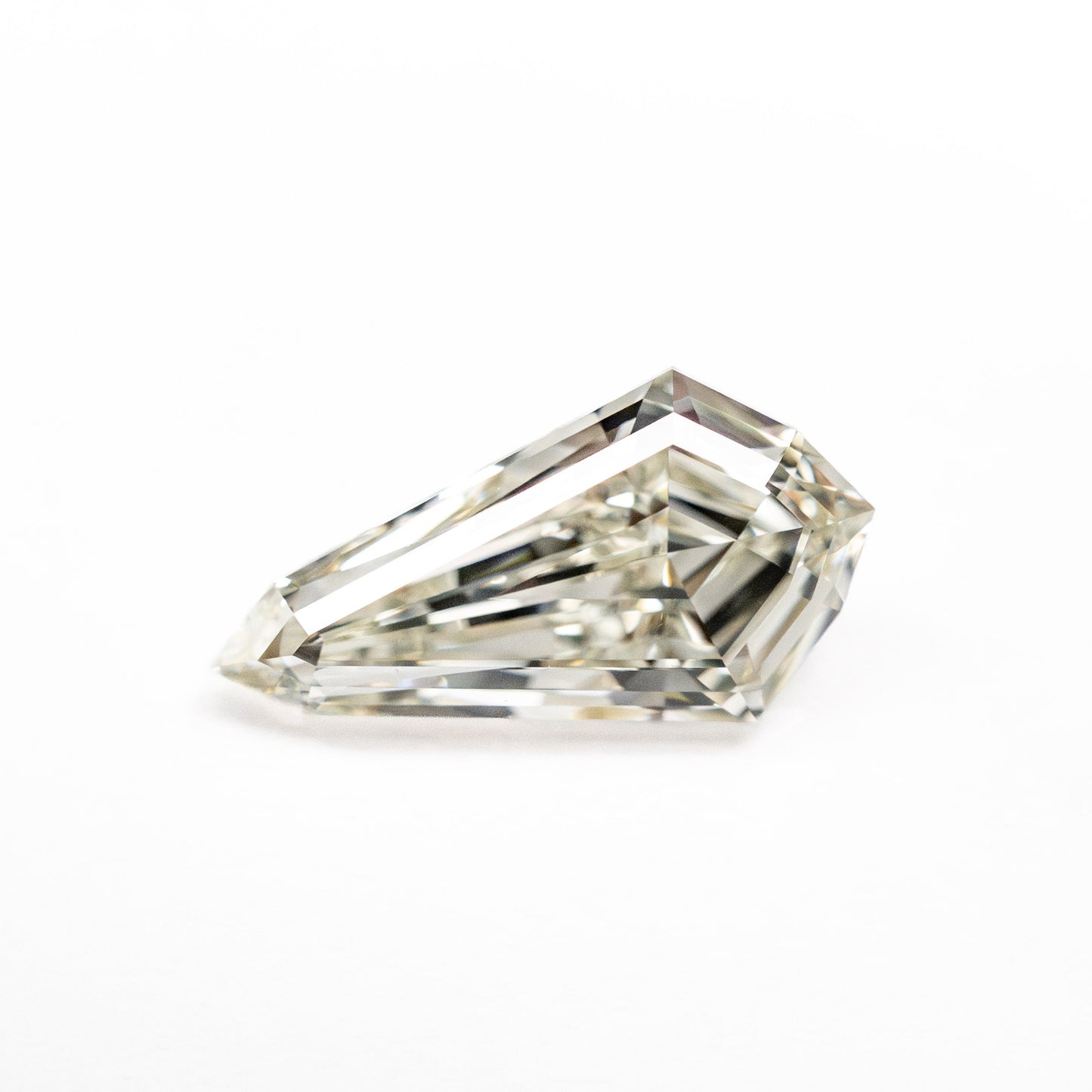1.00ct 10.15x5.36x3.05mm VVS1 L シールド ステップカット 25957-02