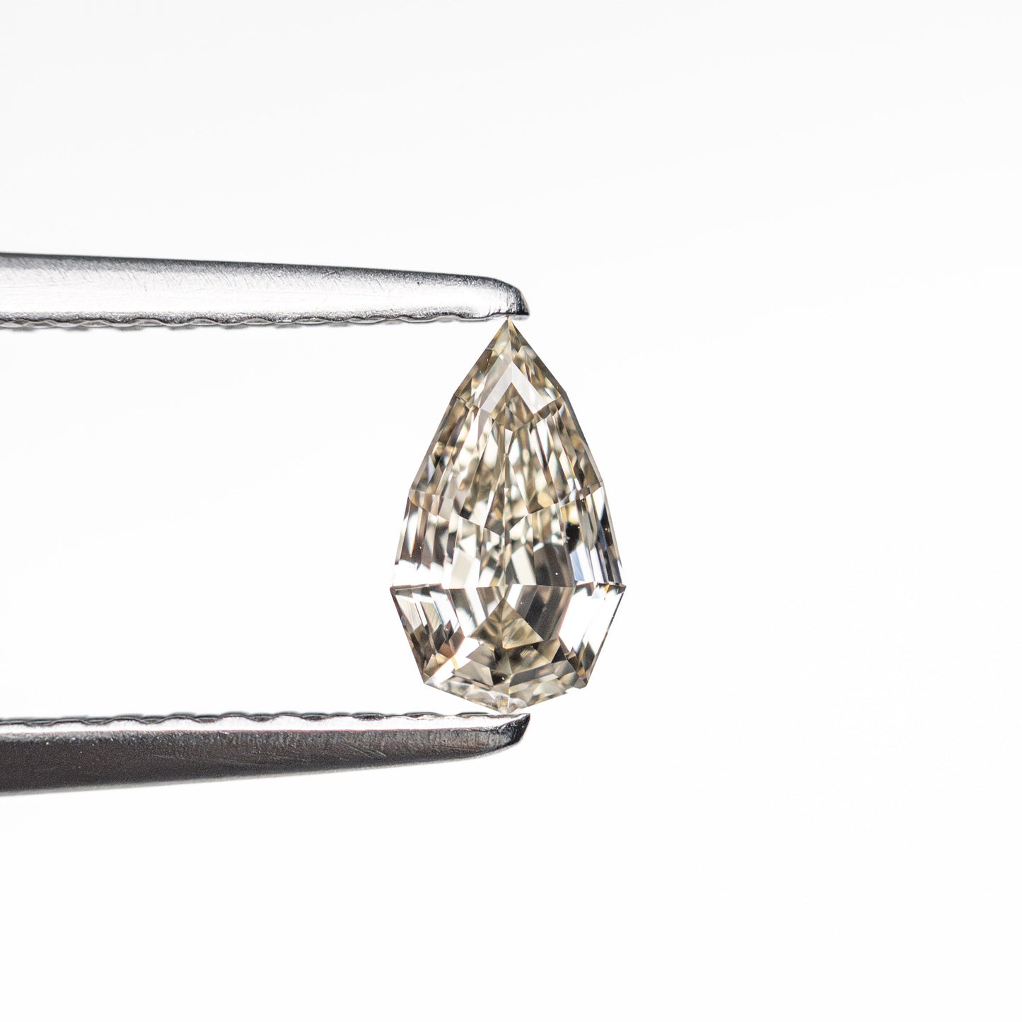 0.33ct 6.32x3.77x2.21mm VVS2 C3 Geo Pear Step Cut 🇿🇦 26109-21
