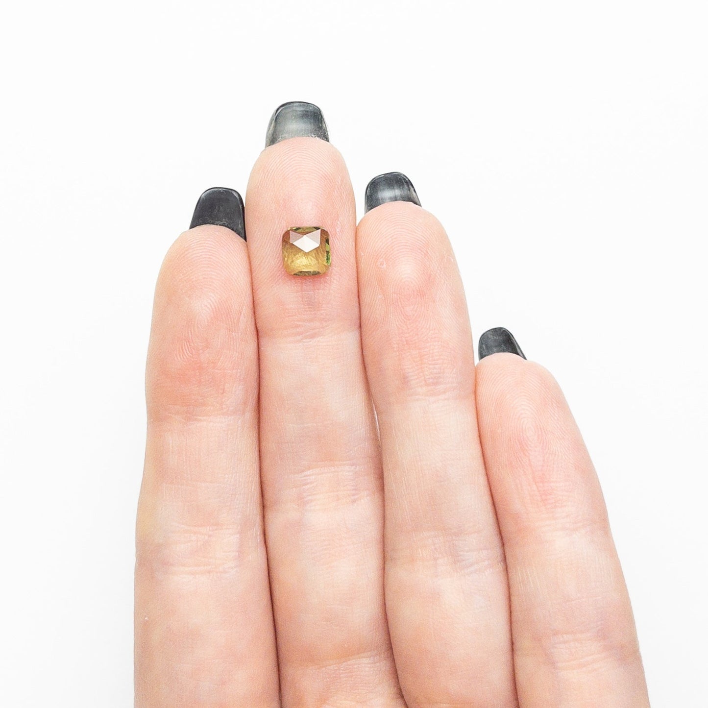 1.01カラット 5.99x5.91x2.61mm カットコーナー レクタングル サファイア 26327-92