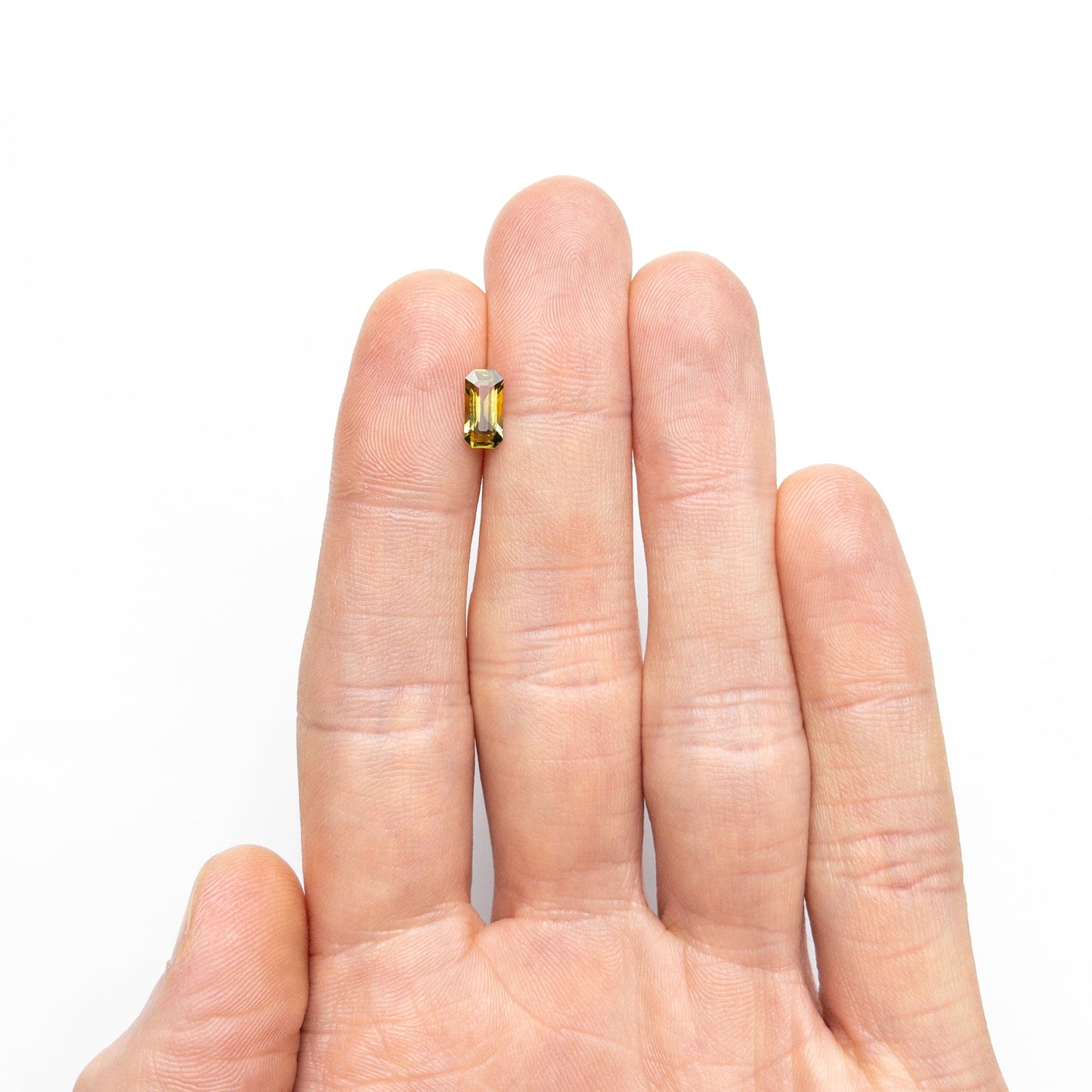 0.96カラット 8.44x4.22x2.79mm コーナーカット レクタングル ステップカット サファイア 26336-01