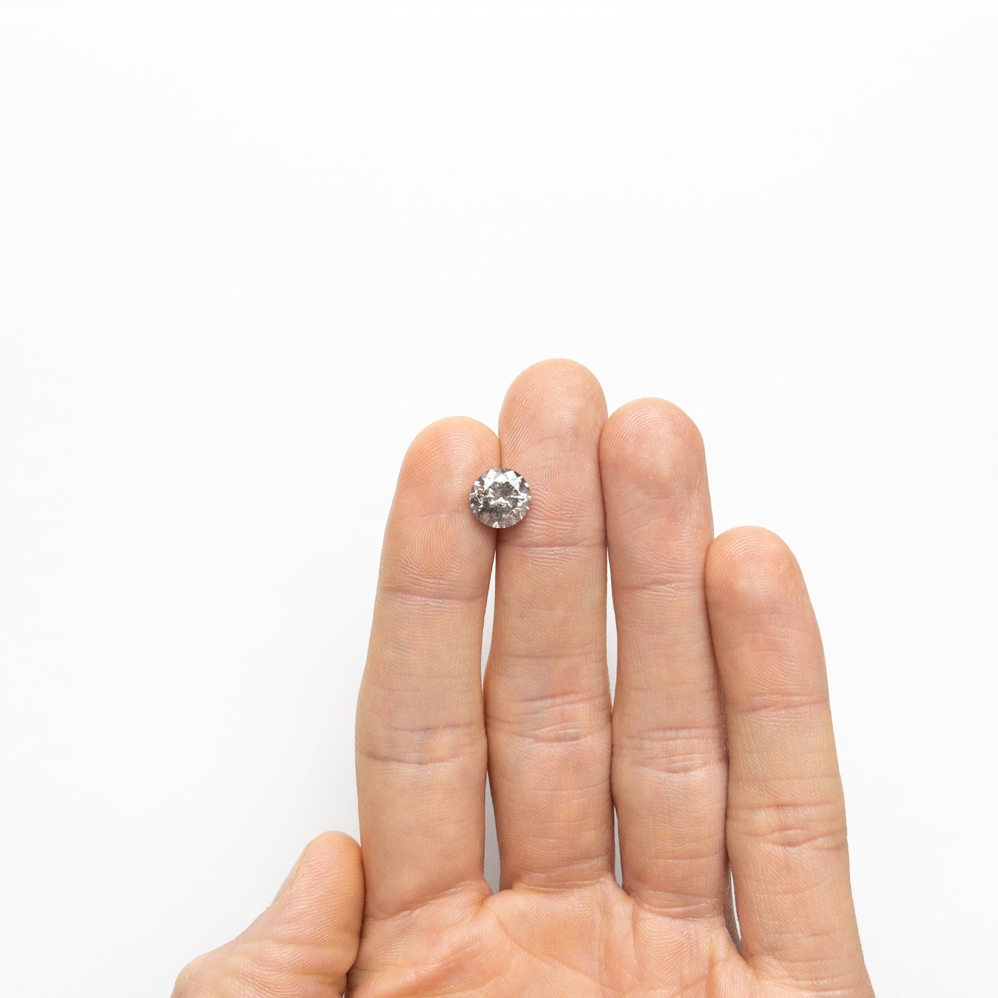 3.08ct 8.99x8.76x6.08mm ラウンドブリリアント 27051-01