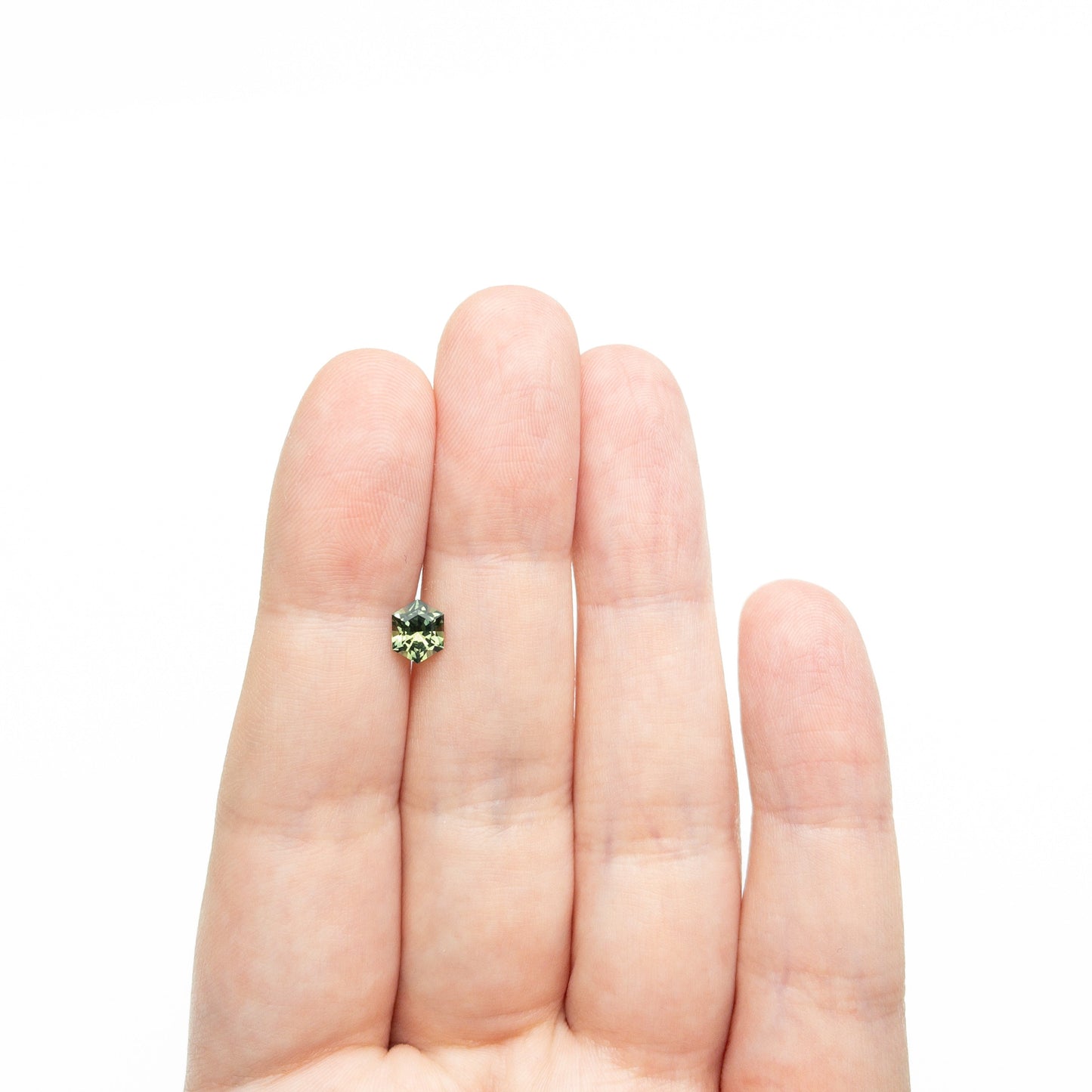 0.79ct 6.32x5.07x3.42mm ヘキサゴンステップカットサファイア 27336-02