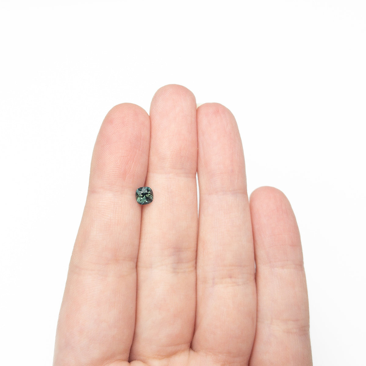 0.63ct 4.92x4.91x3.52mm クッションブリリアントサファイア 27336-13