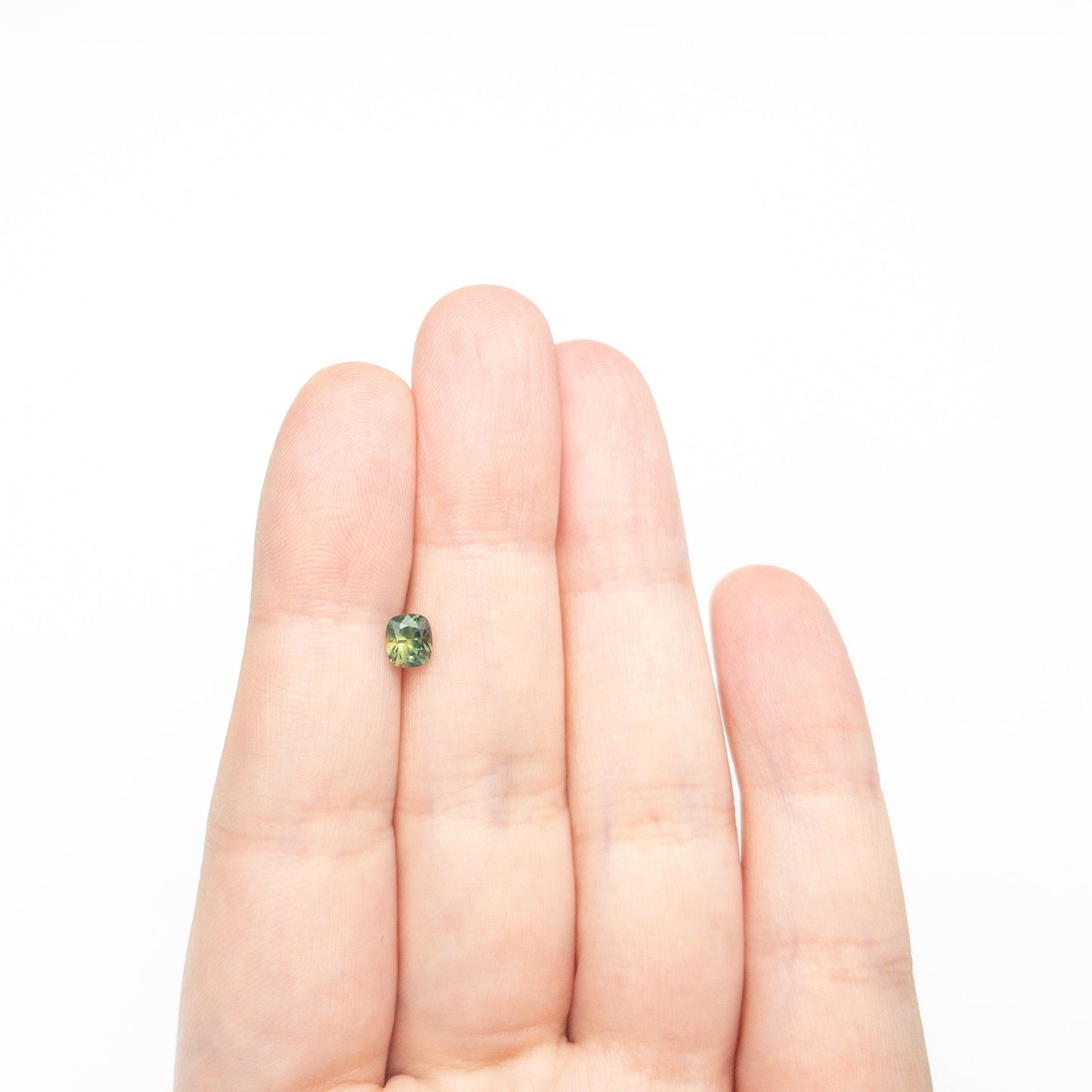 0.78カラット 5.27x4.59x4.03mm クッションブリリアントサファイア 27336-14