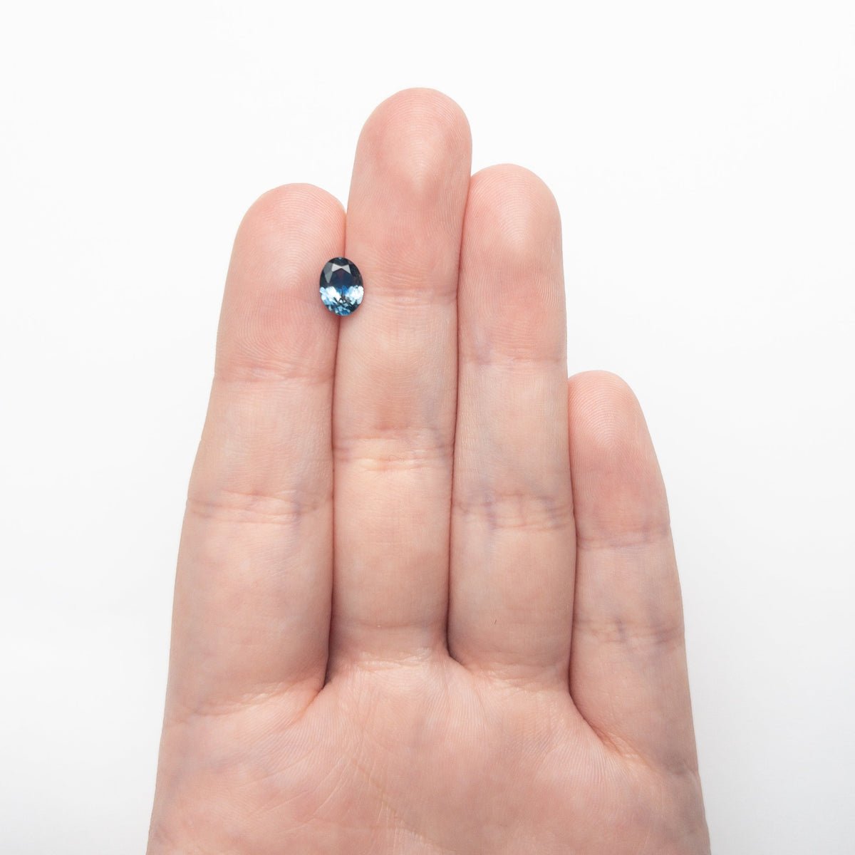 1.22ct 7.52x5.57x3.47mm オーバルブリリアントサファイア 28028-32