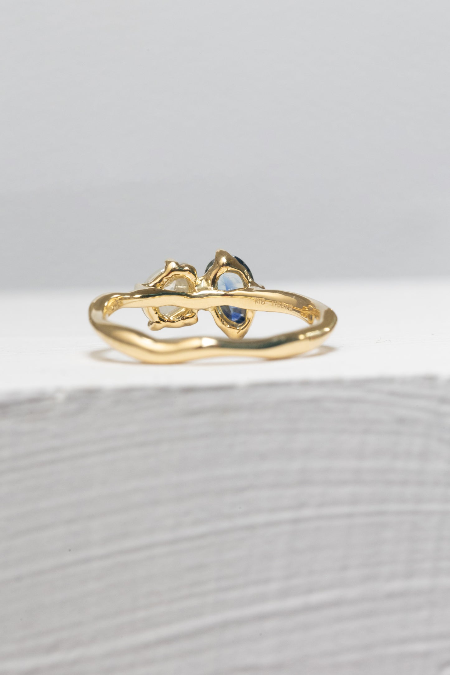 0.57ct Icy Diamon + 0.64ct Bi-color Sapphire, 18K Yellow Gold, with Prongs