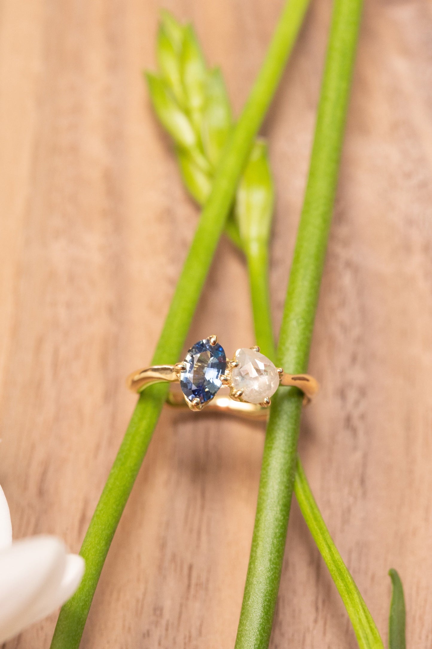 0.64ct Bicolor Sapphire and 0.57ct White Diamond set with Prongs on 18KYG
