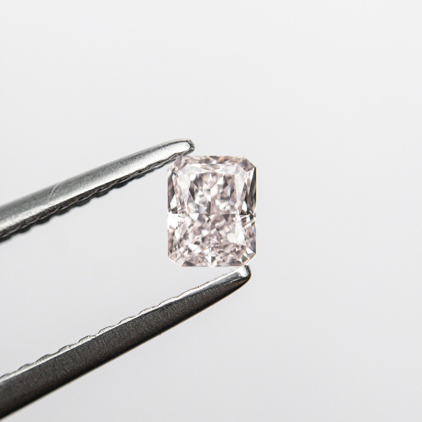 0.31ct 4.24x3.36x2.27mm GIA SI1 ファンシー ピンク カット コーナー レクタングル ブリリアント 24095-01