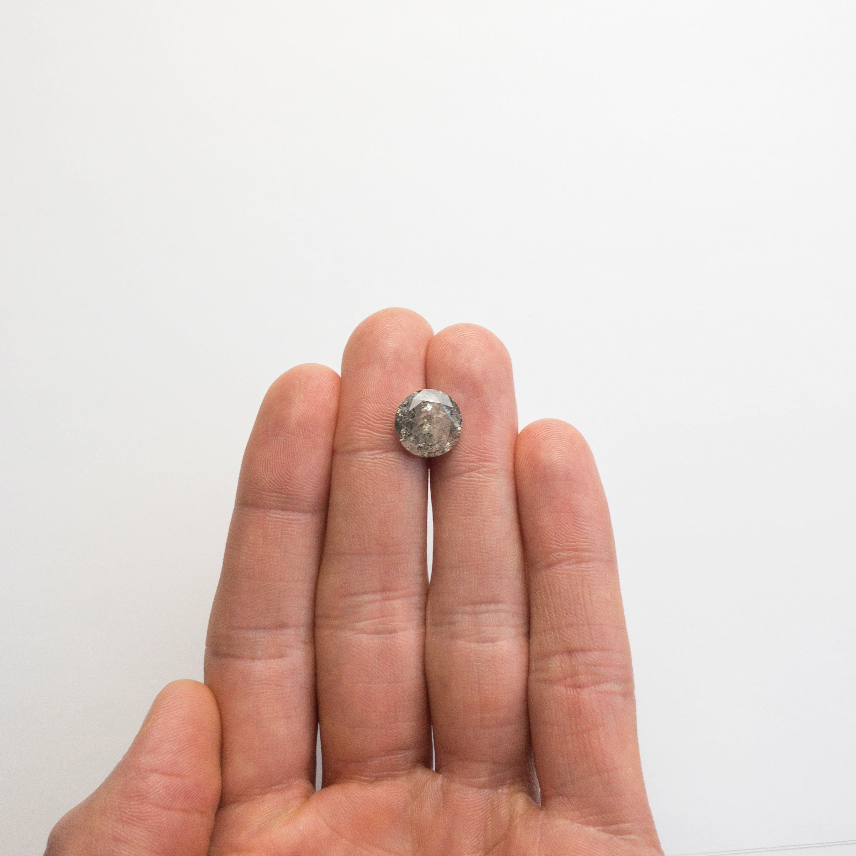 5.59ct 11.43x11.50x6.62mm Round Brilliant 18494-06 – Bespoke