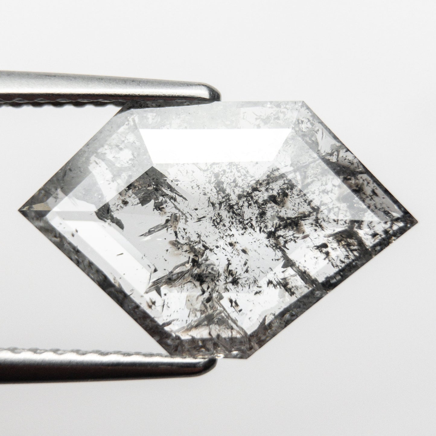 2.95ct 10.63x16.23x2.04mm シールド ローズカット 18726-05