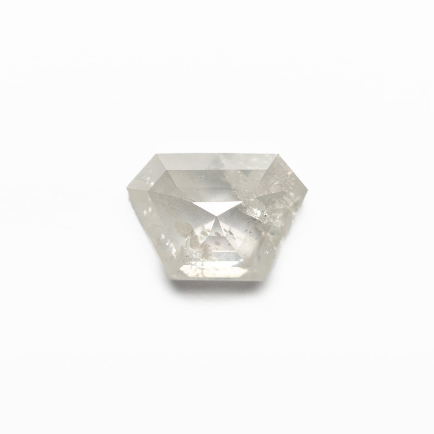 0.86ct 4.81x6.93x2.89mm 台形ローズカット 18751-01