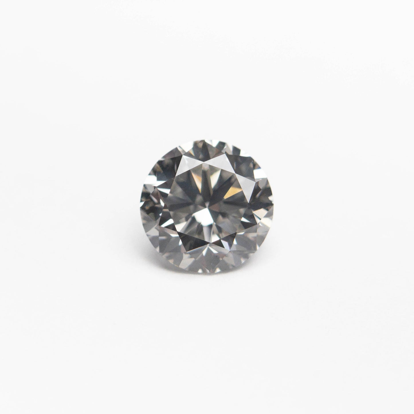 0.60ct 5.20x5.18x3.32mm ファンシー グレー ラウンド ブリリアント 18968-21