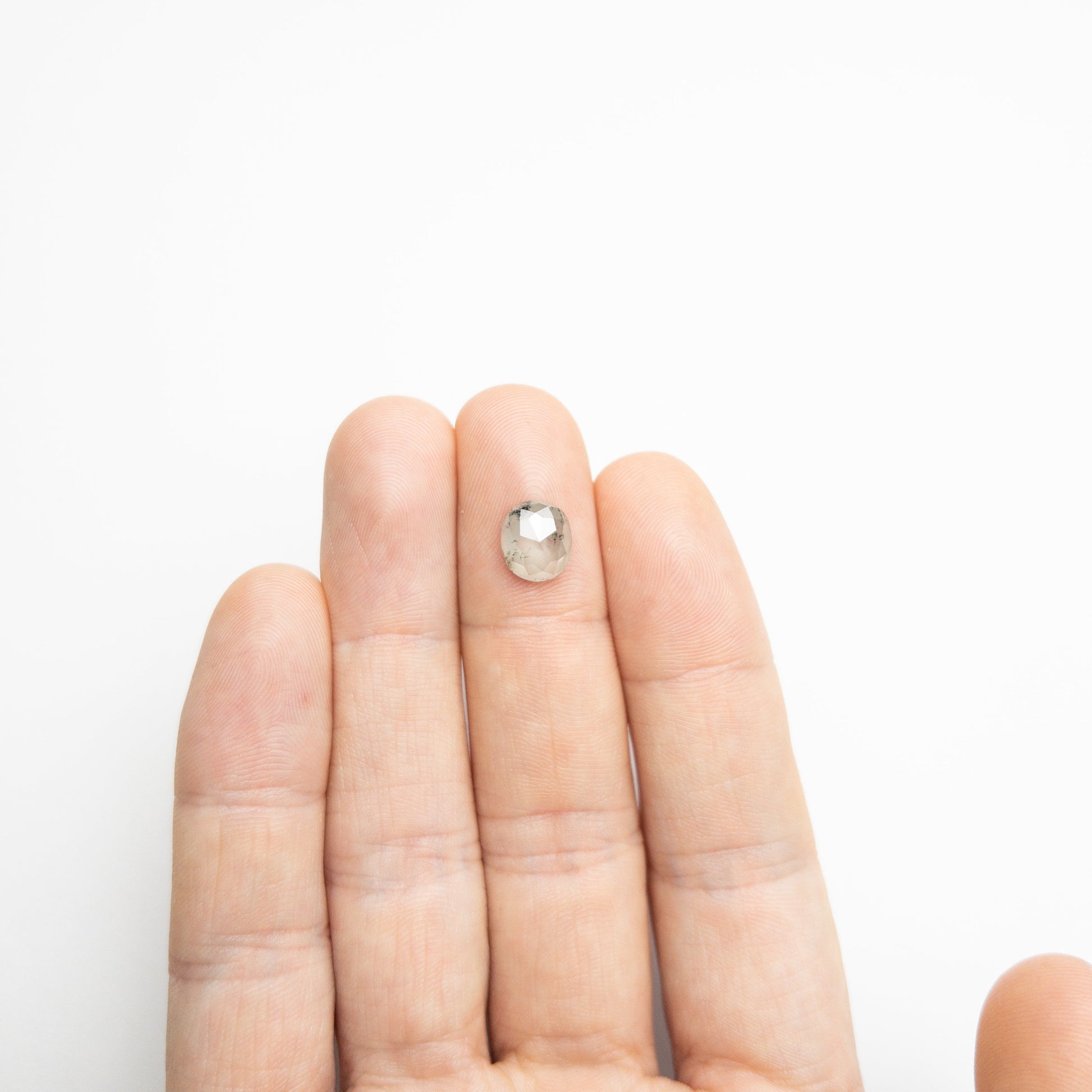 2.55ct 9.28x8.10x3.67mm オーバル ローズカット 19238-01