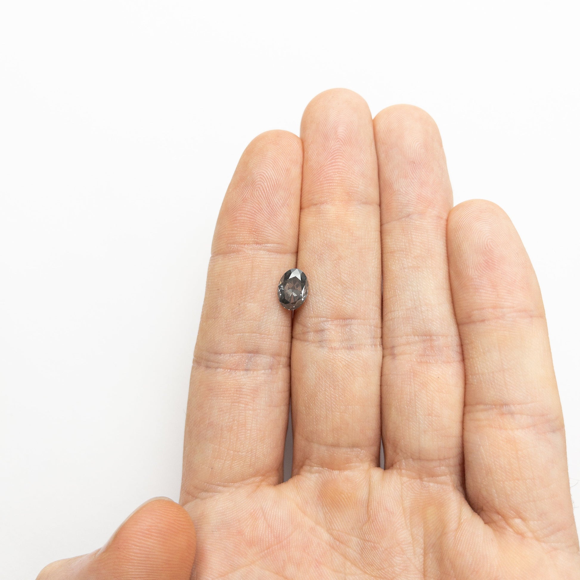 1.55ct 8.56x6.22x3.78mm GIA I1 ファンシー グレー オーバル ブリリアント 19266-01