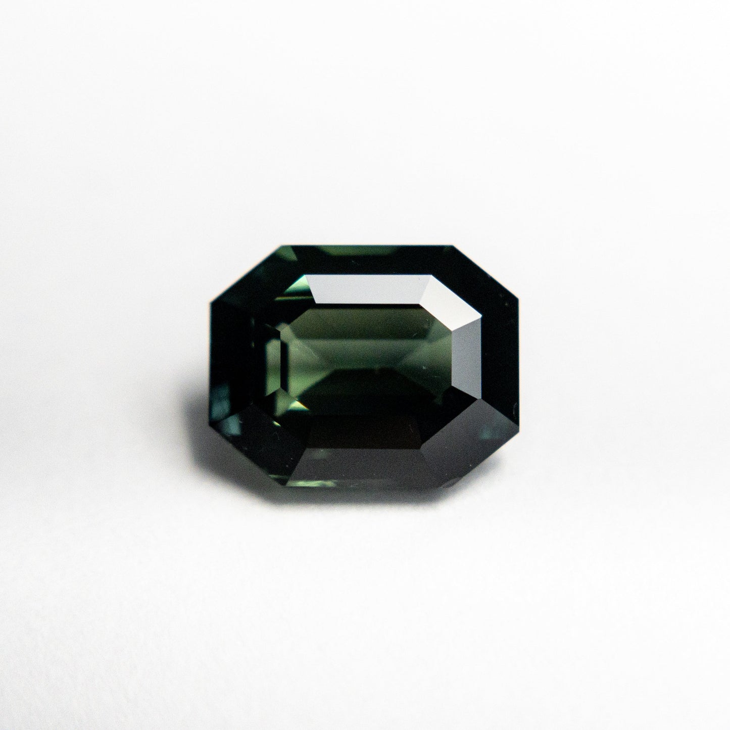 2.09ct 7.83x6.16x4.18mm カットコーナー レクタングル ステップカット サファイア 19344-01