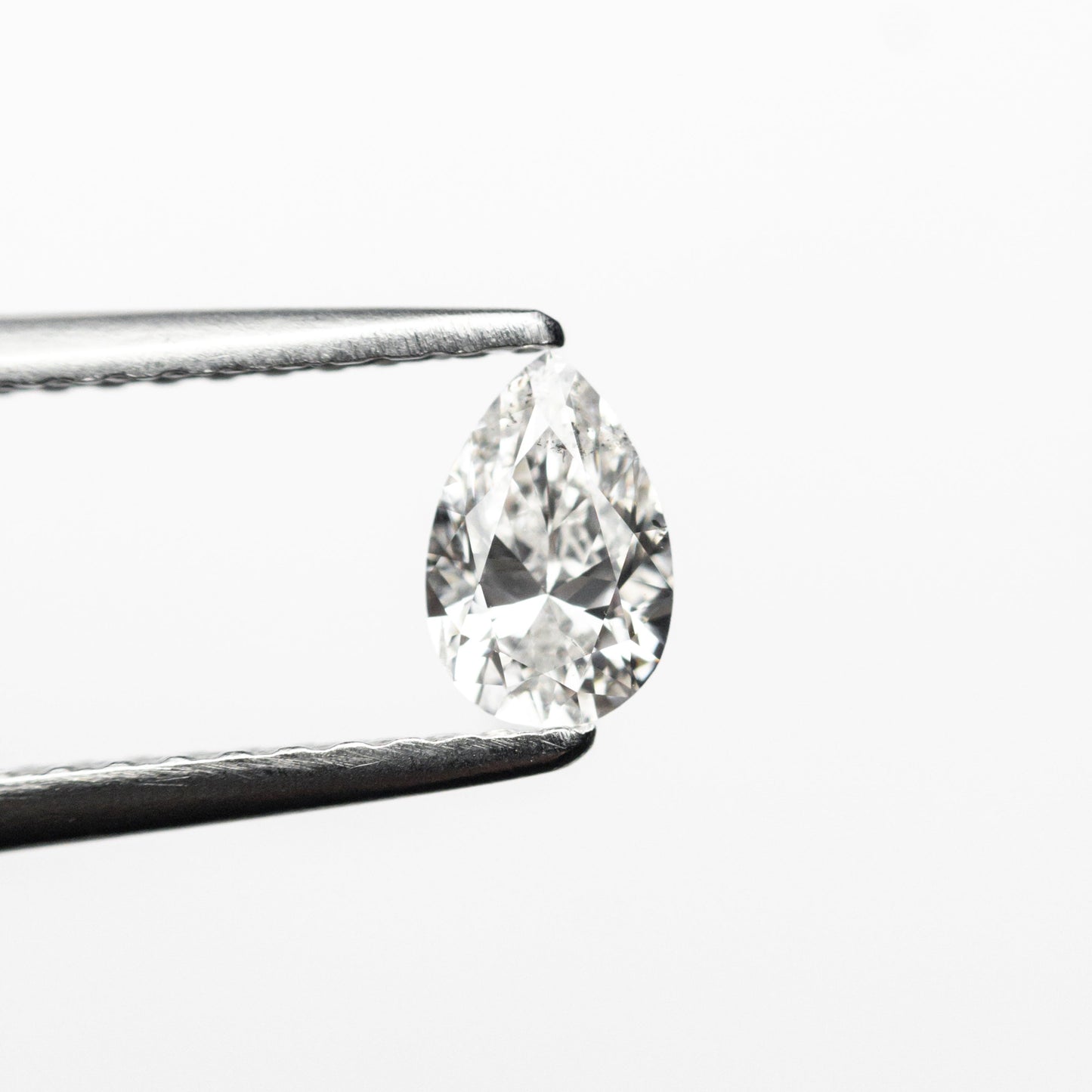 0.30ct 5.58x3.66x2.33mm SI2 E ペア ブリリアント 19438-24