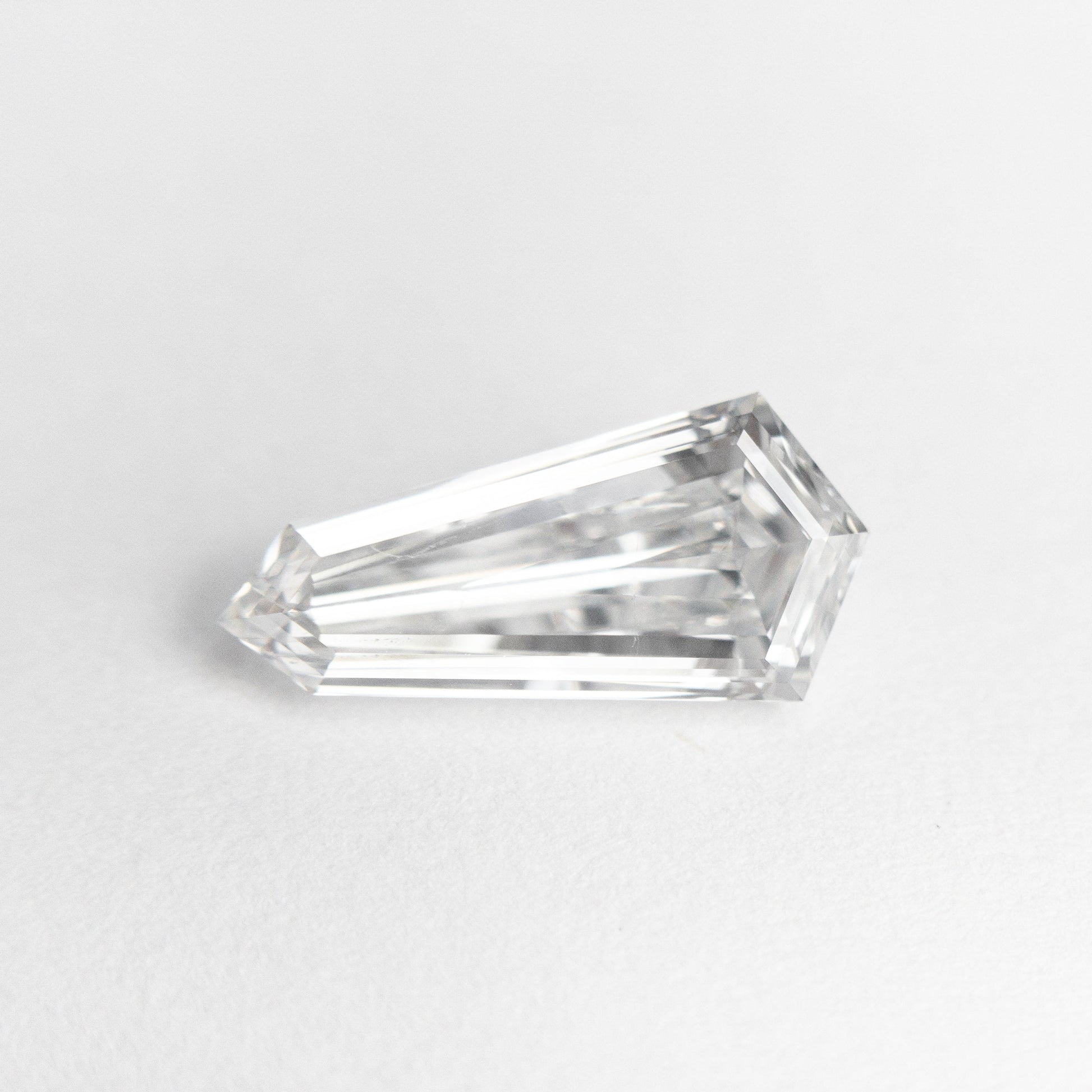1.10ct 10.99x5.26x2.90mm GIA SI1 E カイト ステップ カット 19488-01