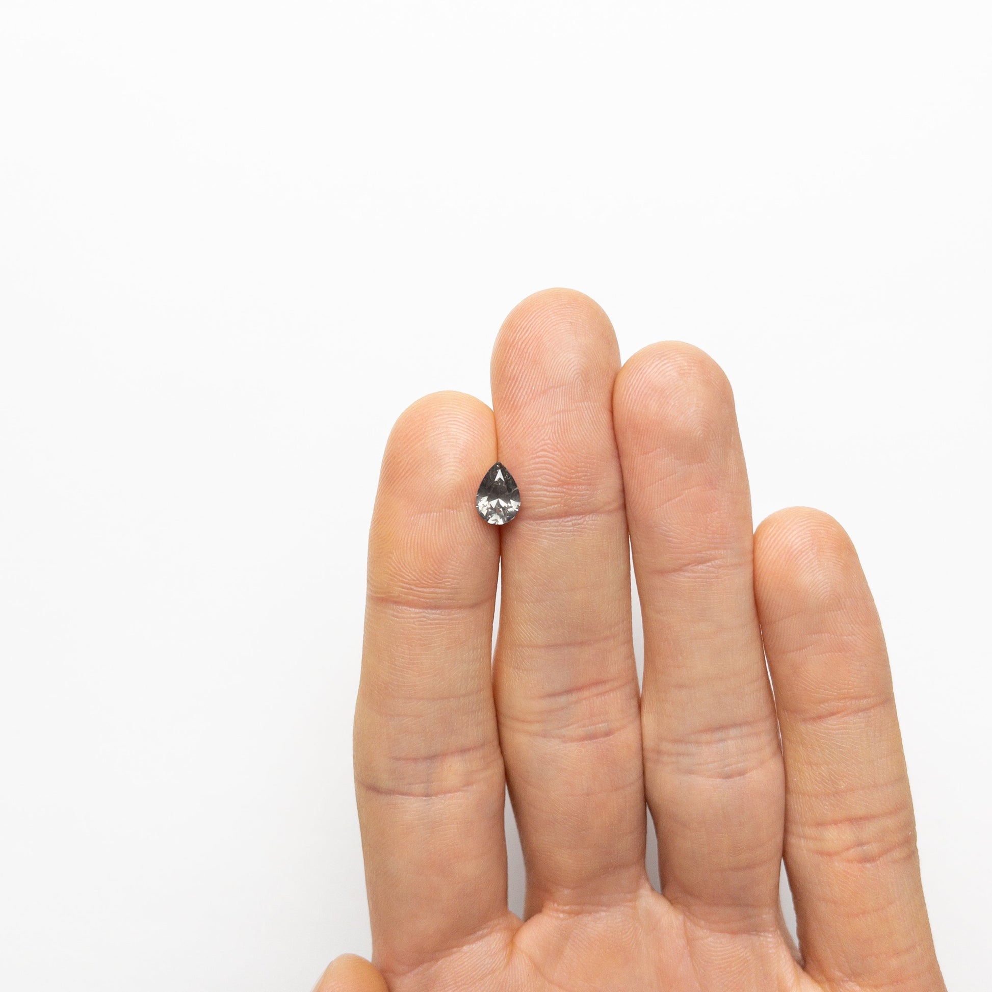 1.01ct 7.90x5.53x3.71mm GIA I1 ファンシー ダーク グレー ペア ブリリアント 19544-01