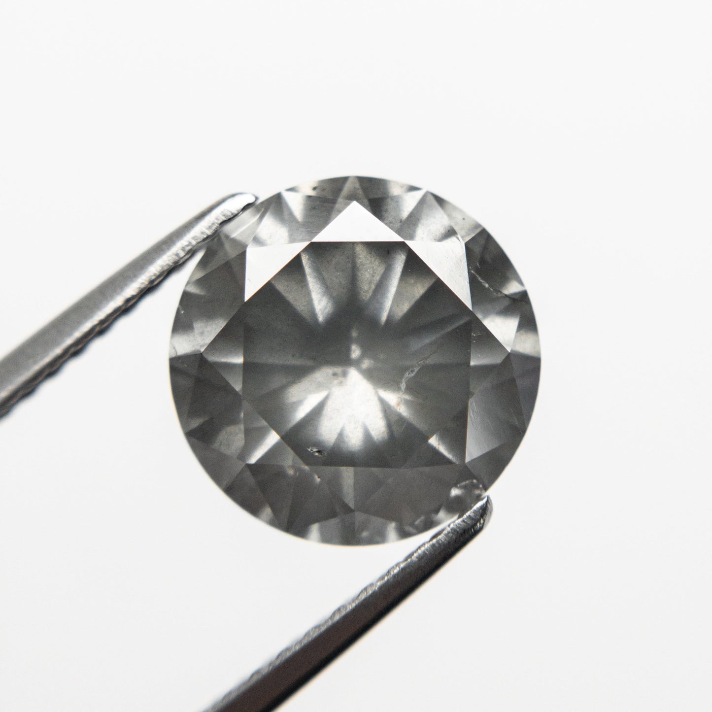 3.05ct 9.27x9.26x5.69mm ファンシー グレー ラウンド ブリリアント 19552-01