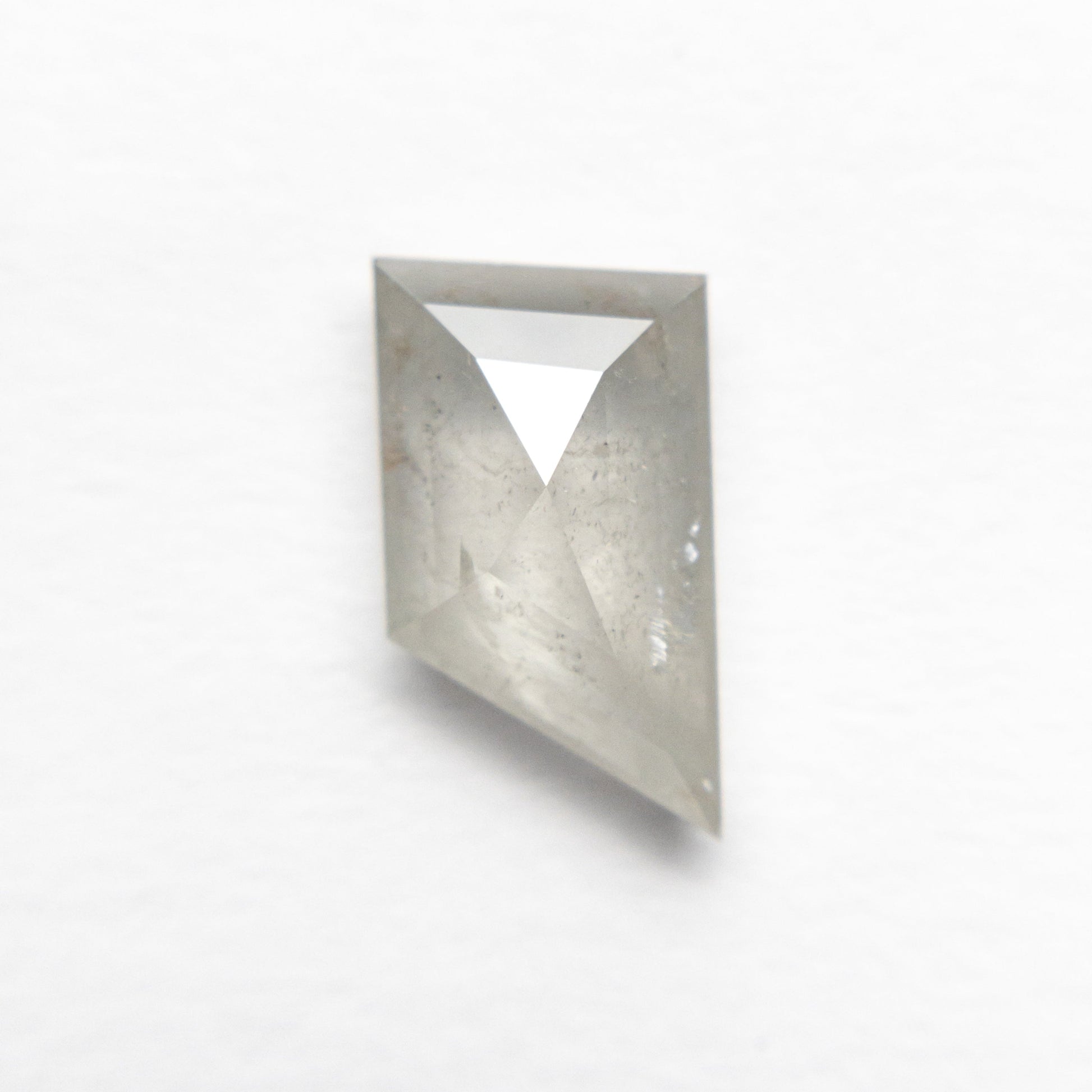 1.70ct 9.62x5.74x3.33mm ジオメトリックステップカット 19617-12