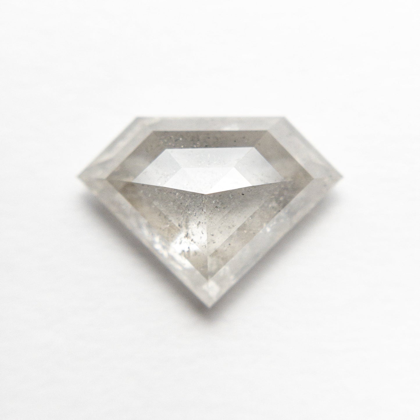 2.59ct 8.55x11.87x4.36mm シールド ダブルカット 19753-09