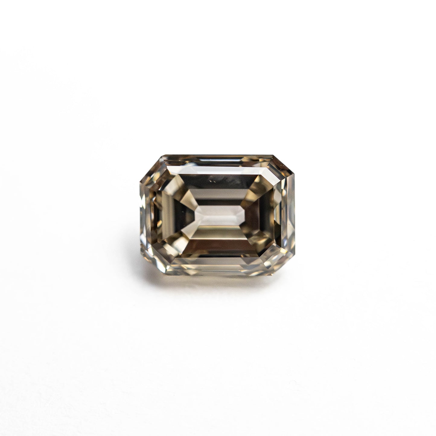 0.95ct 5.99x4.67x3.27mm カットコーナー レクタングル ステップカット 19923-34