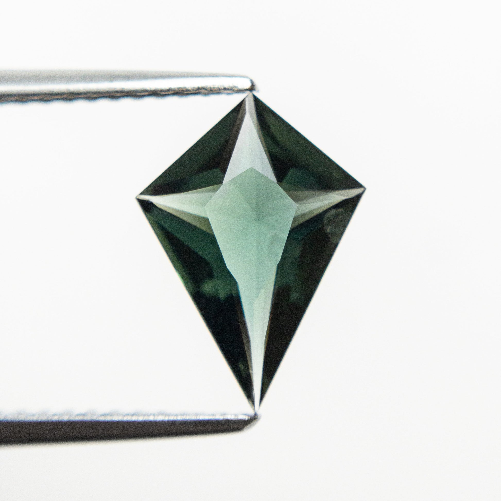 1.40ct 11.51x8.35x3.12mm カイト ブリリアント サファイア 20034-02