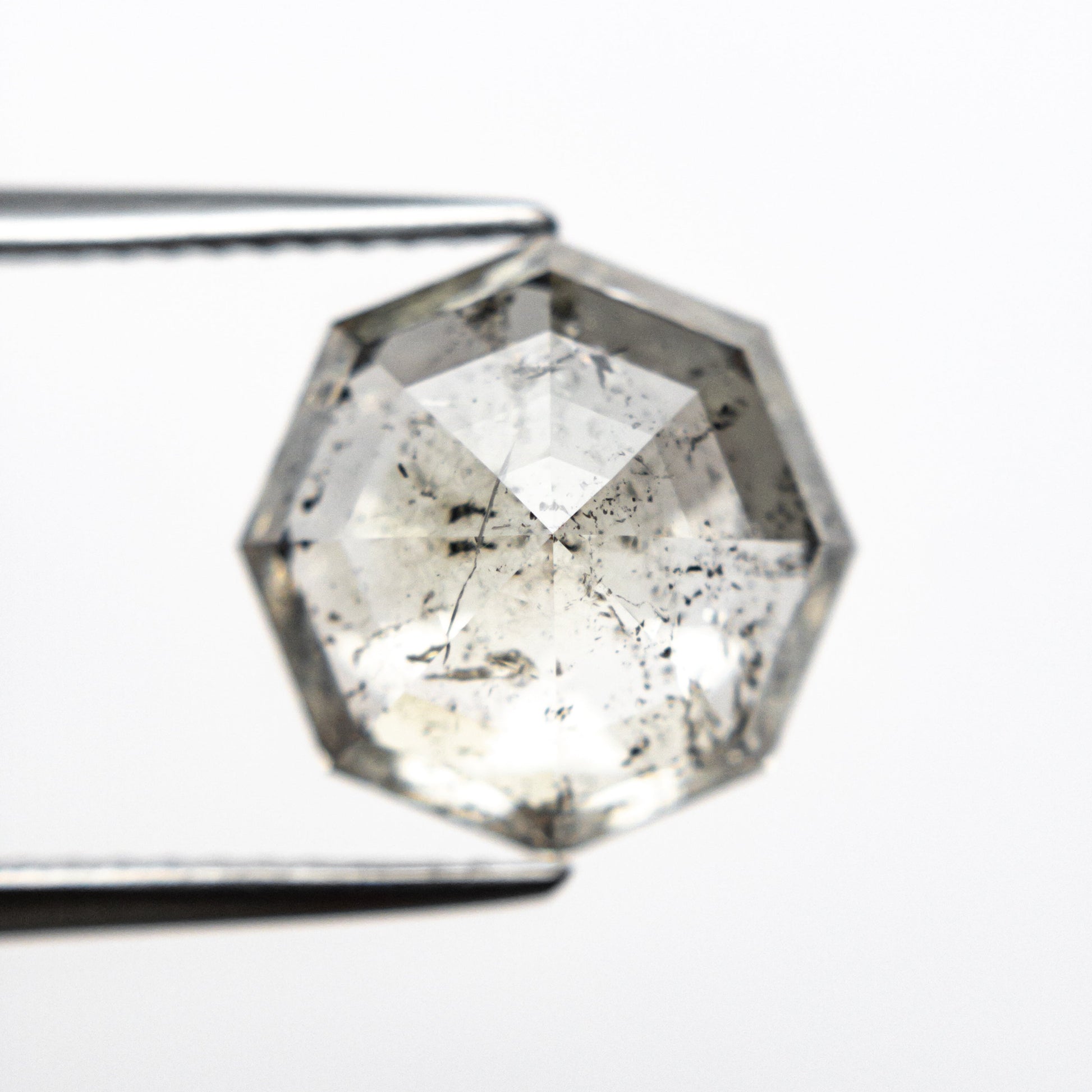 5.57ct 11.08x10.30x6.19mm オクタゴン ダブルカット 20921-01