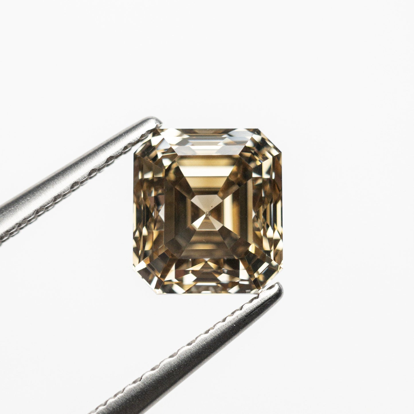 1.75ct 6.54x5.88x4.69mm SI2 C6 カットコーナー レクタングル ステップカット 21046-01