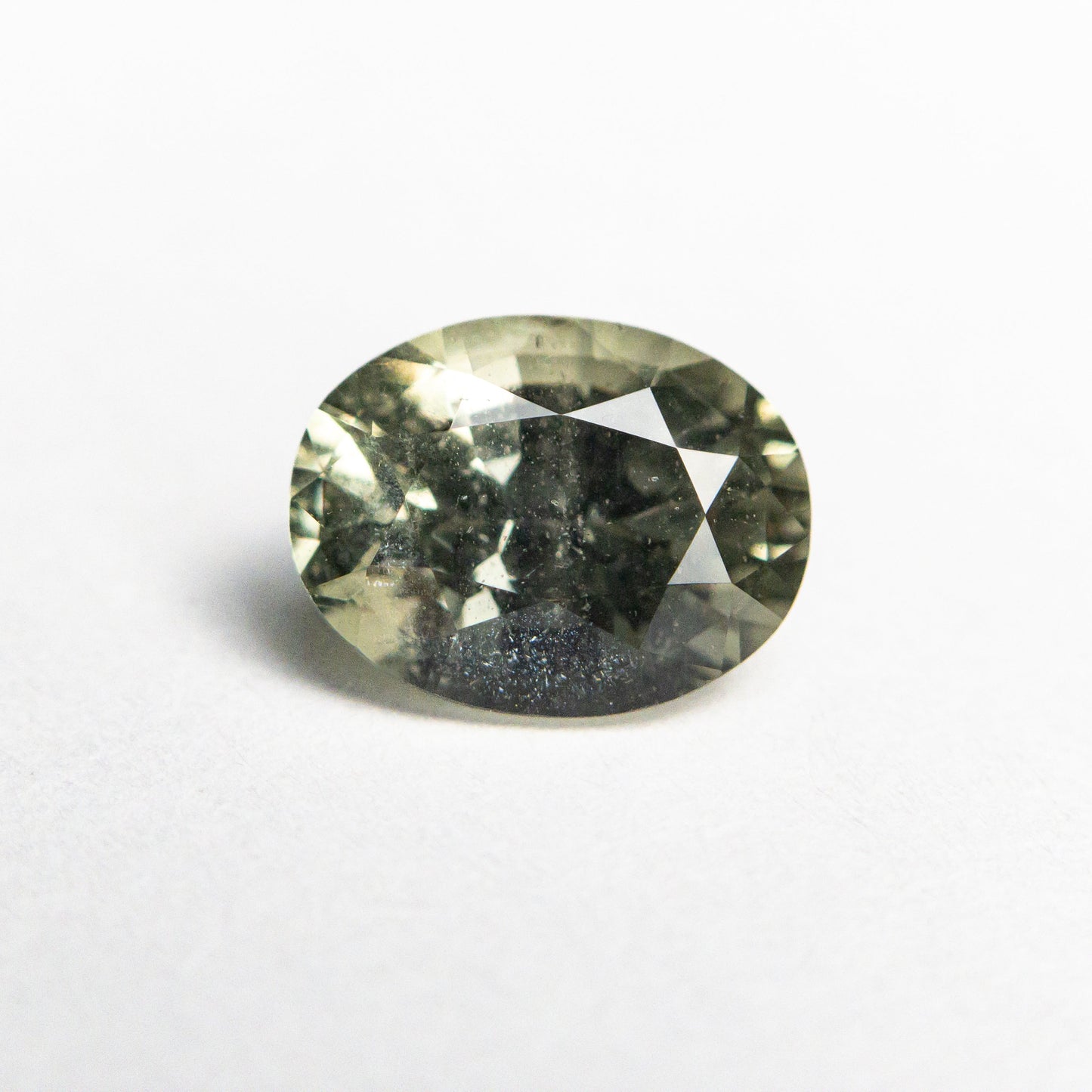 1.74ct 8.00x6.20x4.52mm オーバル ブリリアント サファイア 21572-01