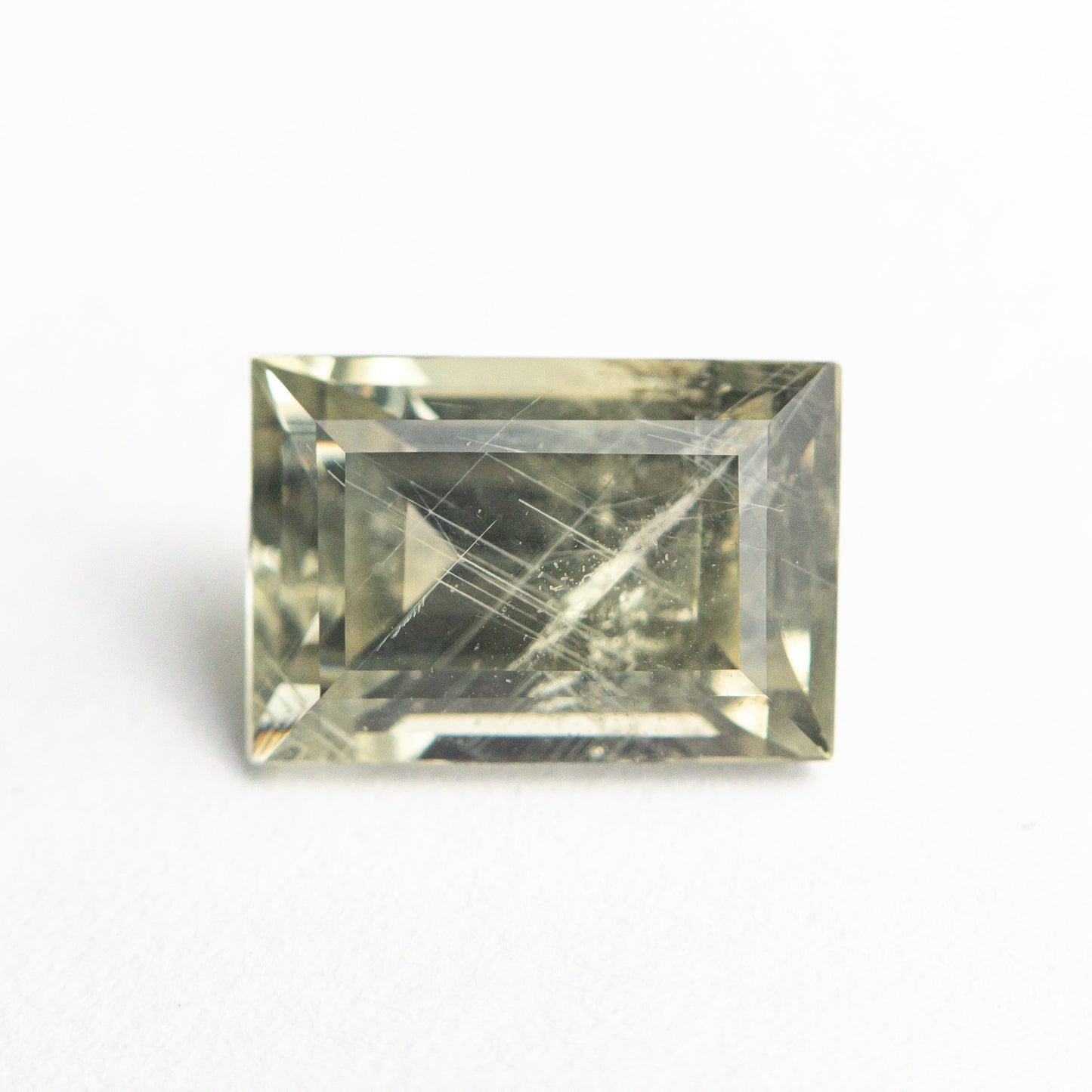 2.53ct 8.93x6.18x4.39mm レクタングル ステップ カット サファイア 21575-01