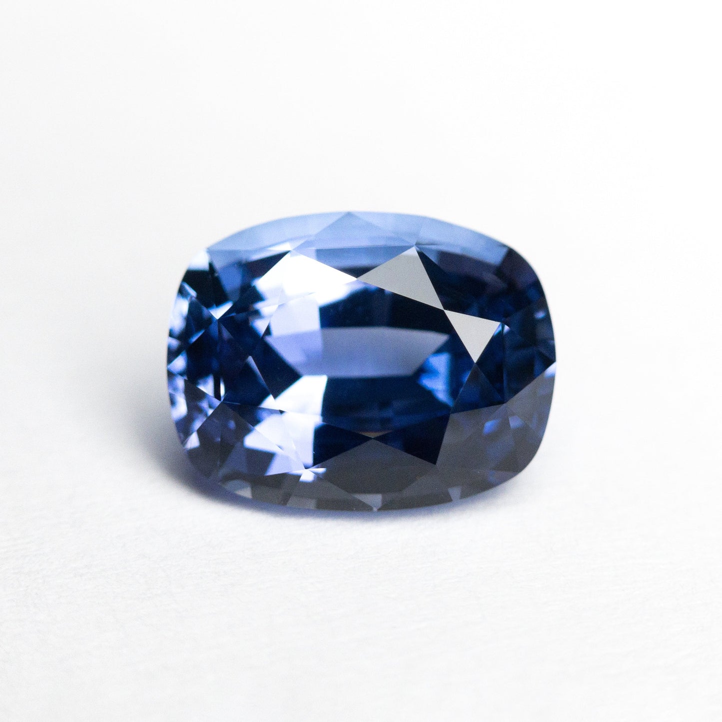 2.79ct 8.95x6.90x5.15mm クッション ブリリアント サファイア 22181-01