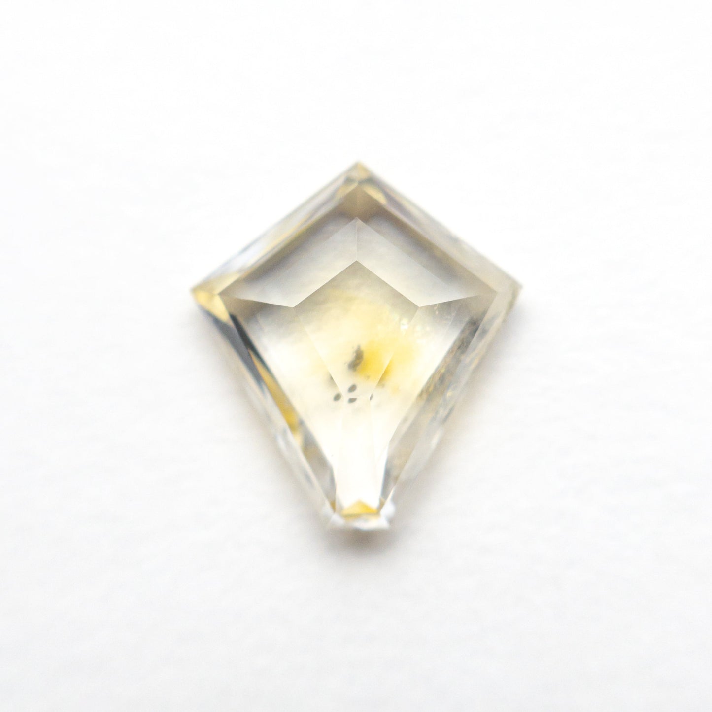 2.21ct 10.09x9.19x3.22mm シールド ポートレート カット サファイア 22434-121