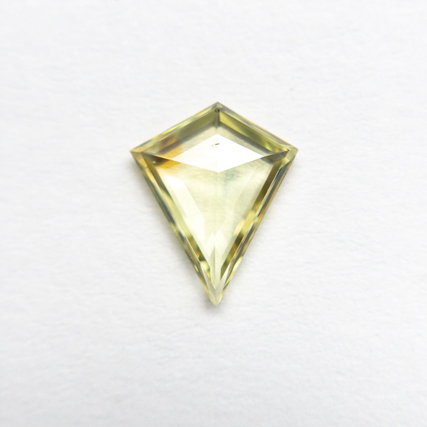 0.86ct 8.84x7.28x2.06mm カイト ローズカット サファイア 22434-34