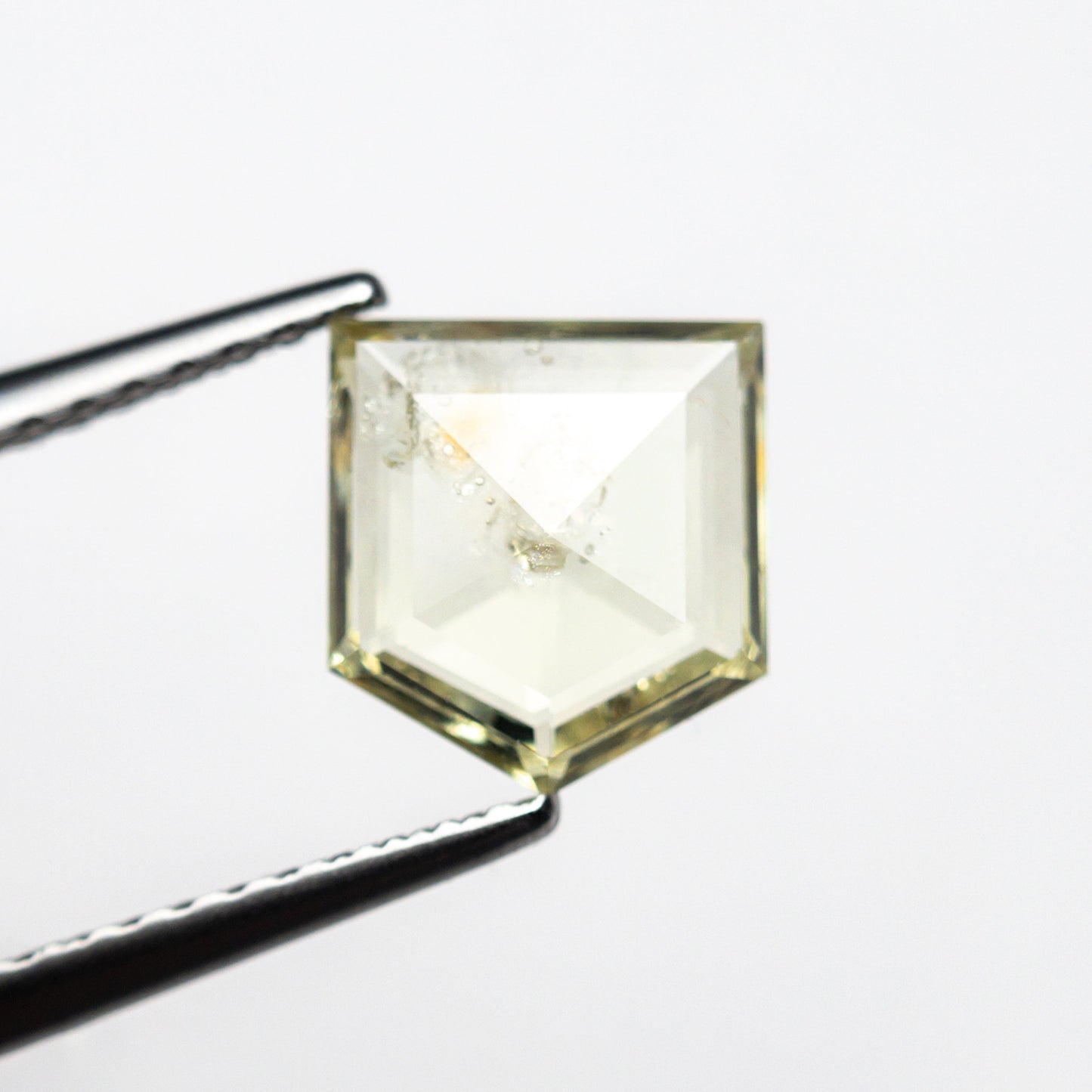 1.36ct 7.51x6.69x2.25mm シールドダブルカットサファイア 22434-75