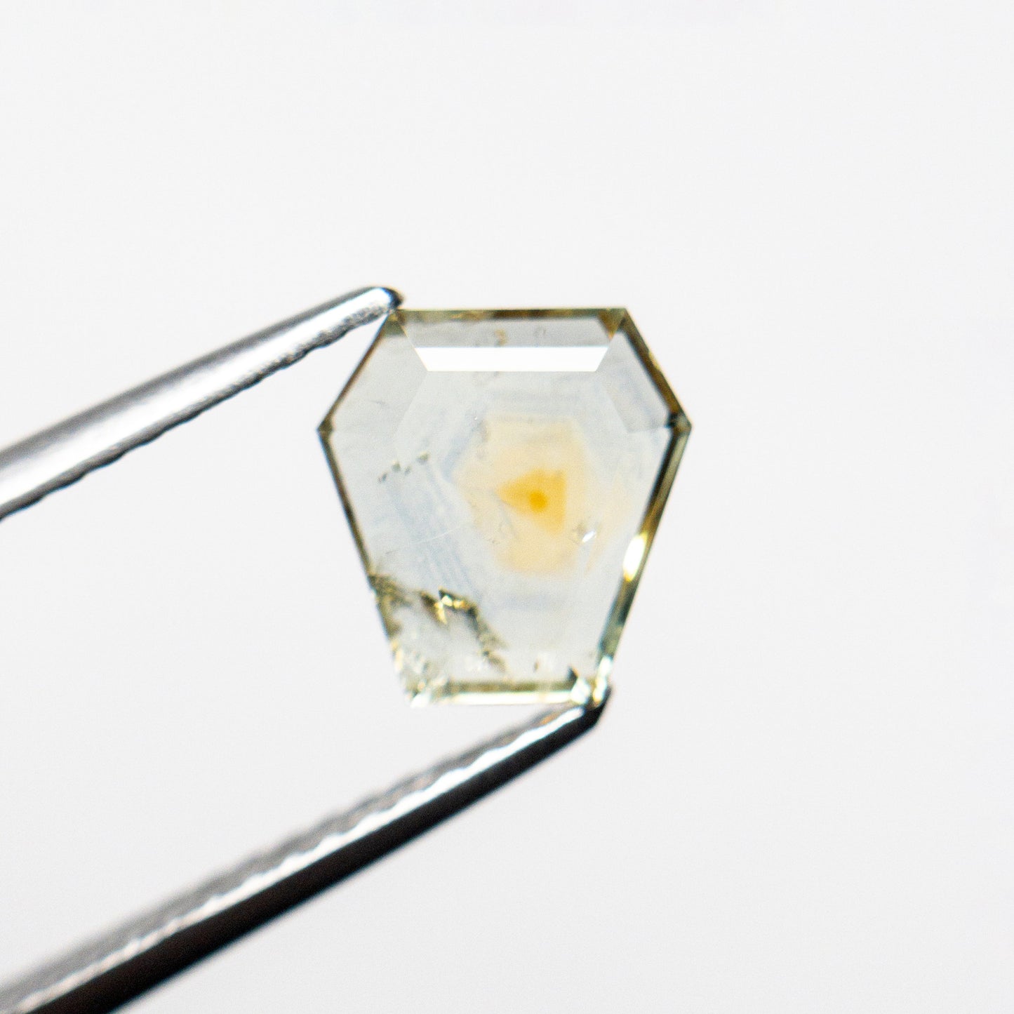 1.86ct 7.58x7.20x2.69mm コフィン ポートレート カット サファイア 22434-95