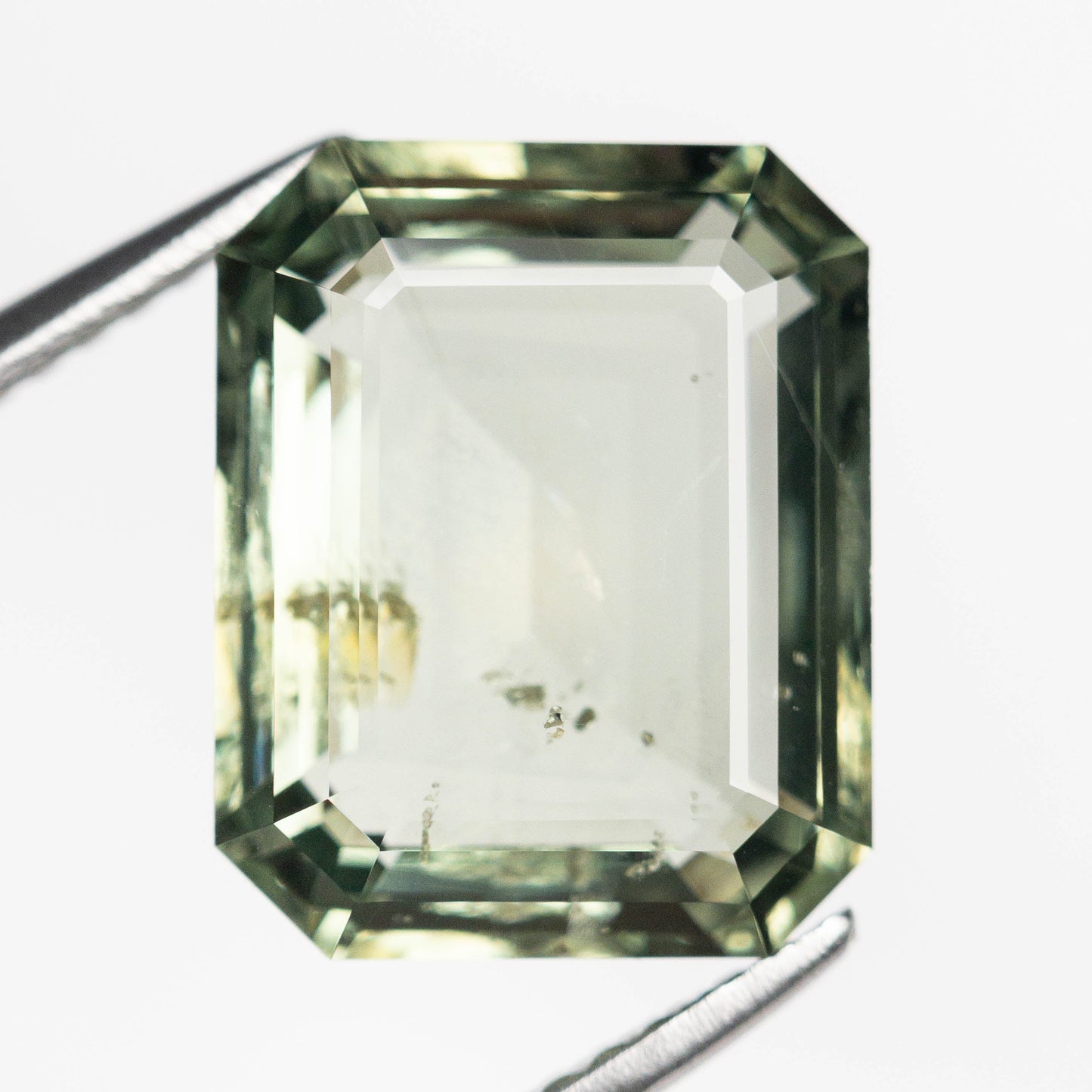 9.42ct 12.14x9.78x6.02mm カット コーナー ステップ カット サファイア 22693-01