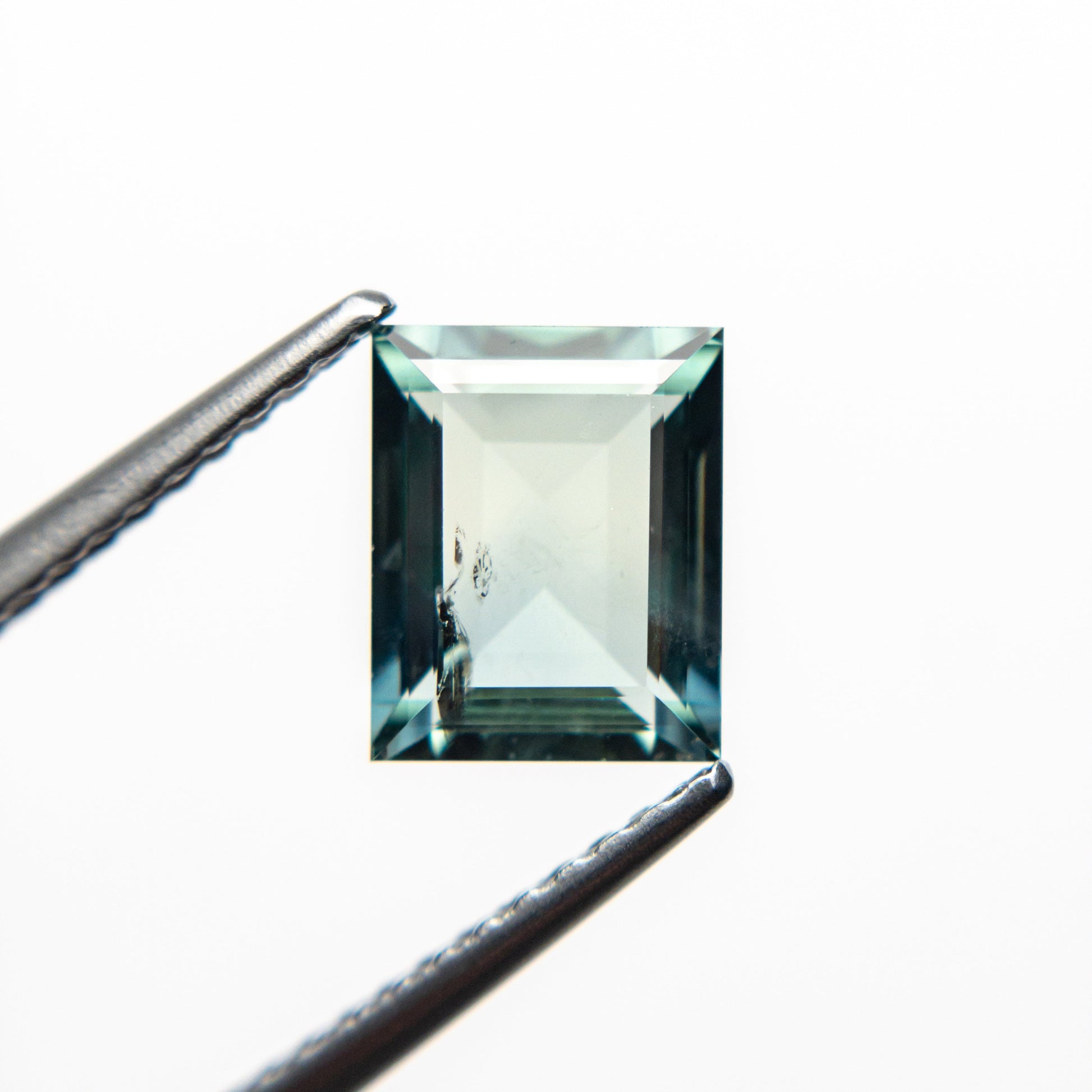 1.89ct 7.34x5.91x3.19mm レクタングルローズカットサファイア 22705-01