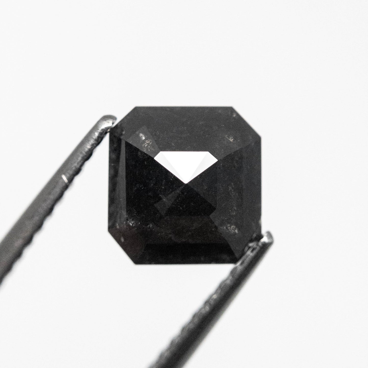 1.72ct 7.08x6.87x3.40mm カットコーナー レクタングル ローズカット 23187-03