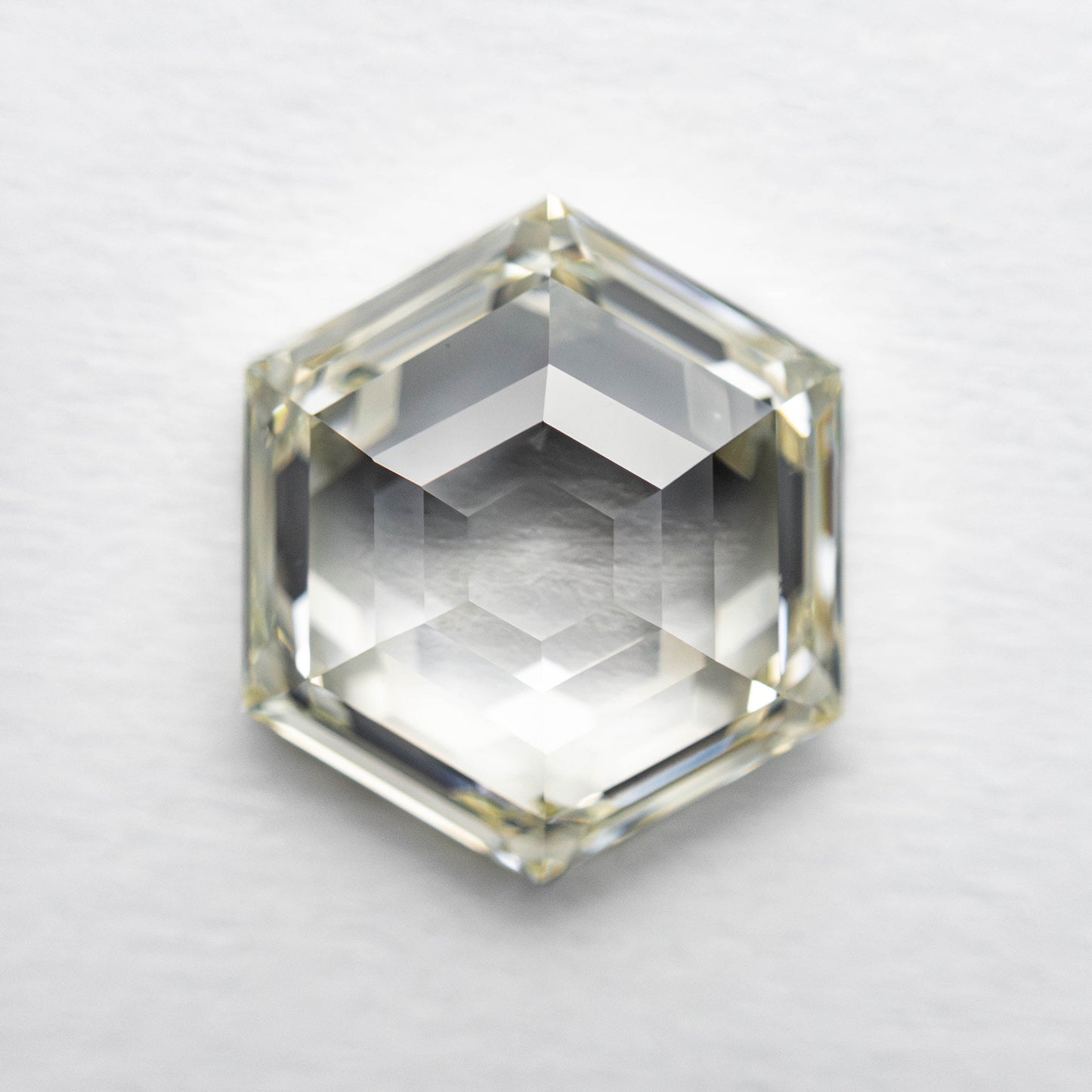 3.15ct 10.56x9.17x3.79mm GIA M VVS2 ヘキサゴン ステップ カット 23430-01