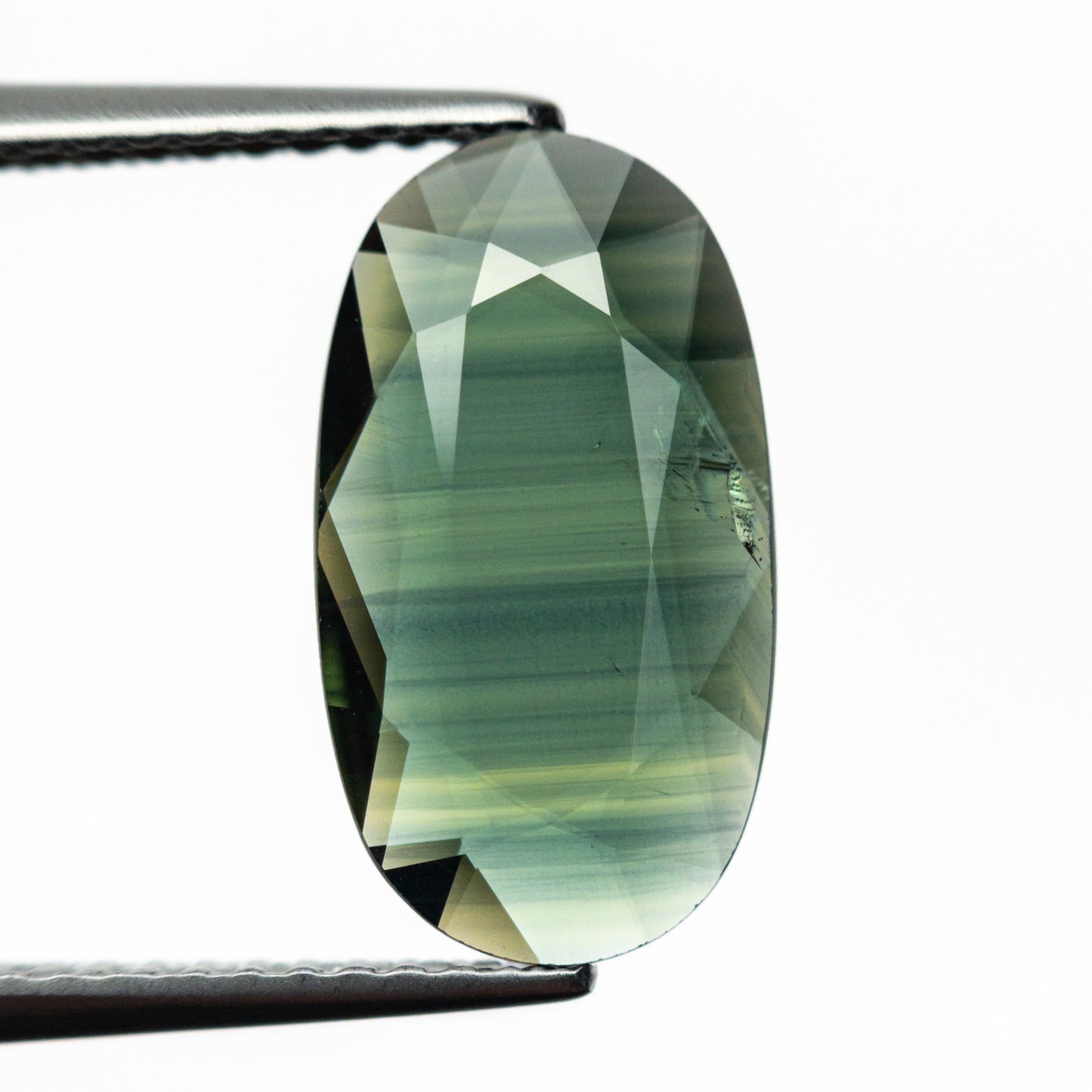 2.63ct 13.99x7.82x2.16mm オーバル ポートレート カット サファイア 23433-26